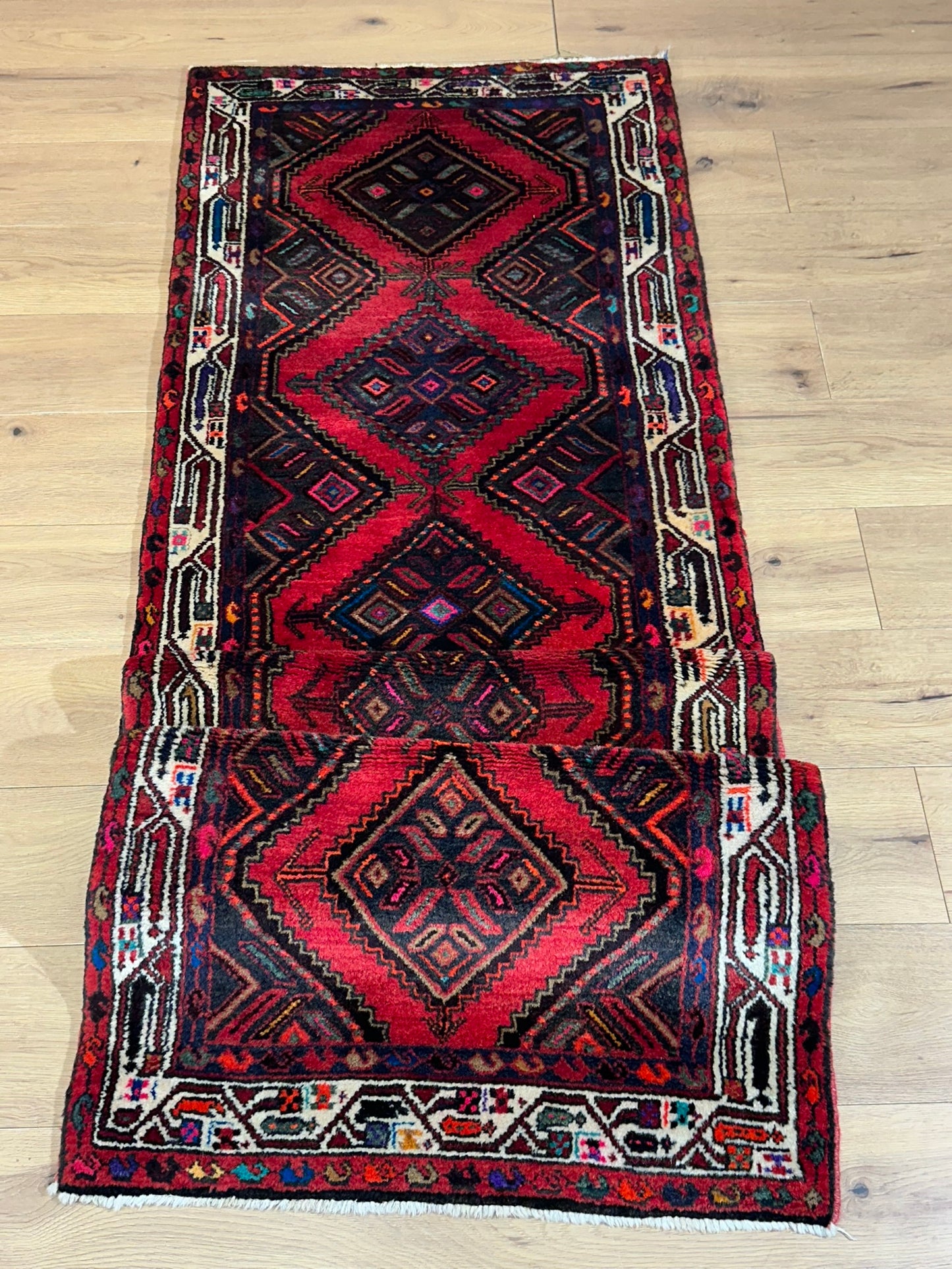 Orientteppich handgeknüpft Senneh Bidjar 282x75 cm