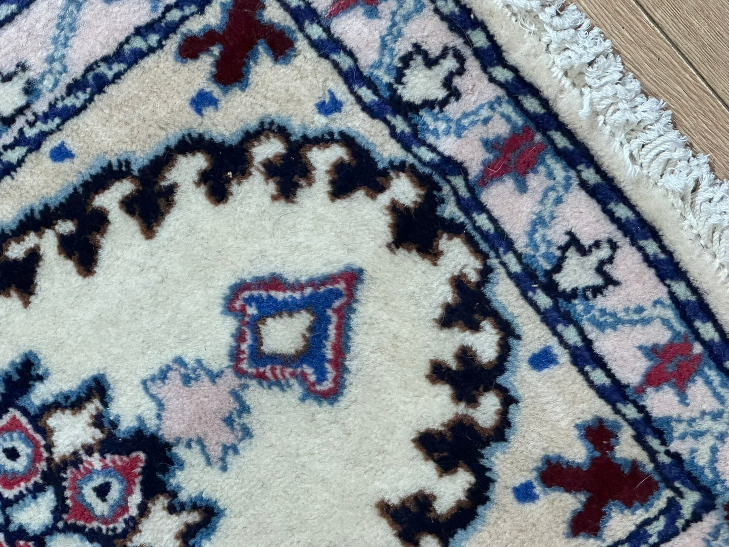 Orientteppich handgeknüpft Nain 58x38 cm