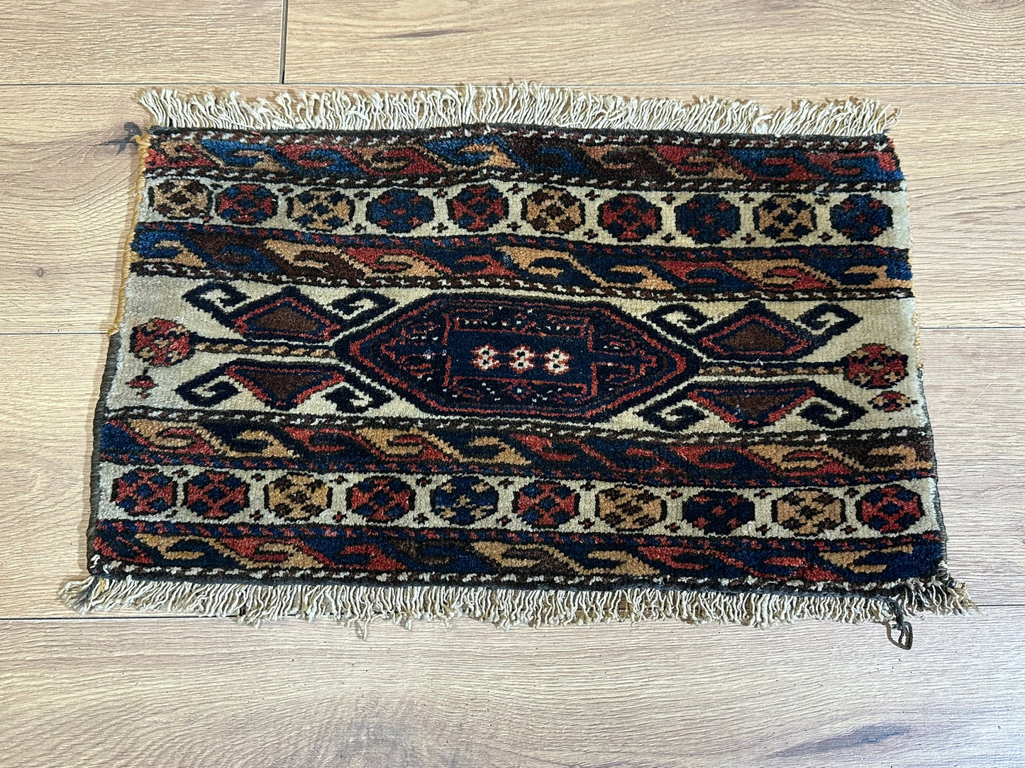 Orientteppich handgeknüpft Sumak Kazak 57x34 cm