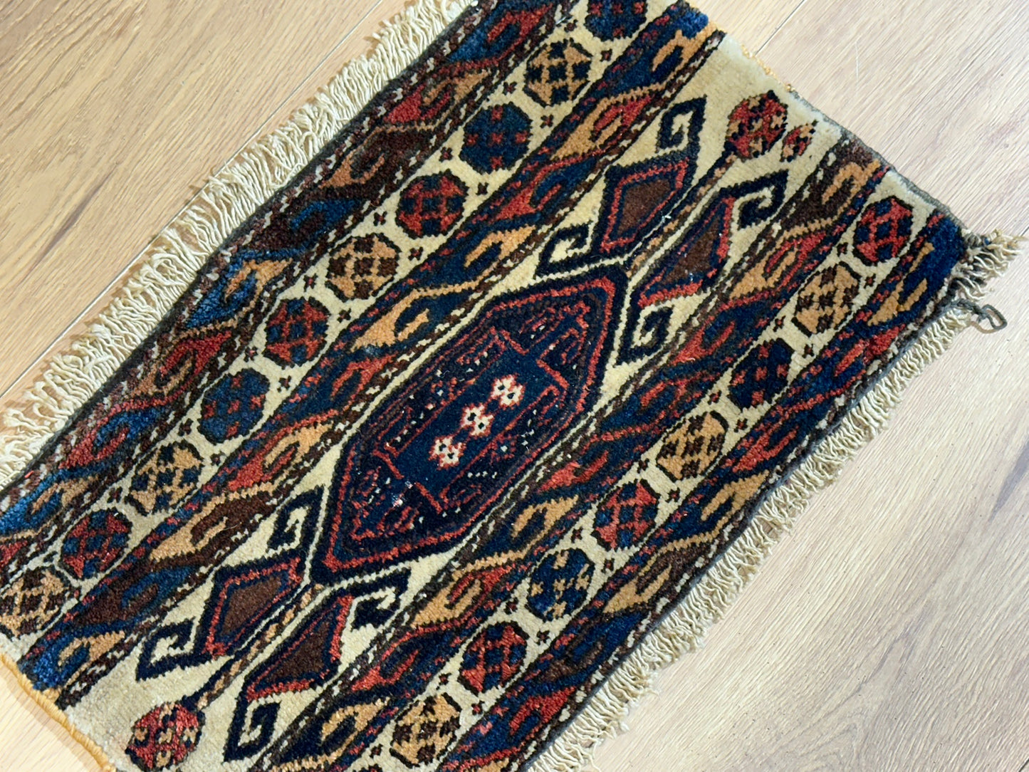 Orientteppich handgeknüpft Sumak Kazak 57x34 cm