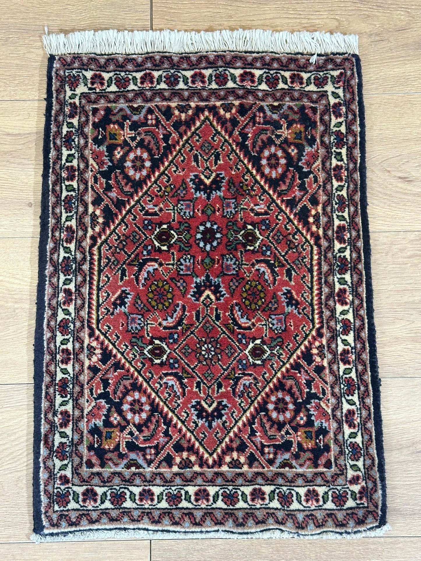 Orientteppich handgeknüpft Bidjar 64x44 cm