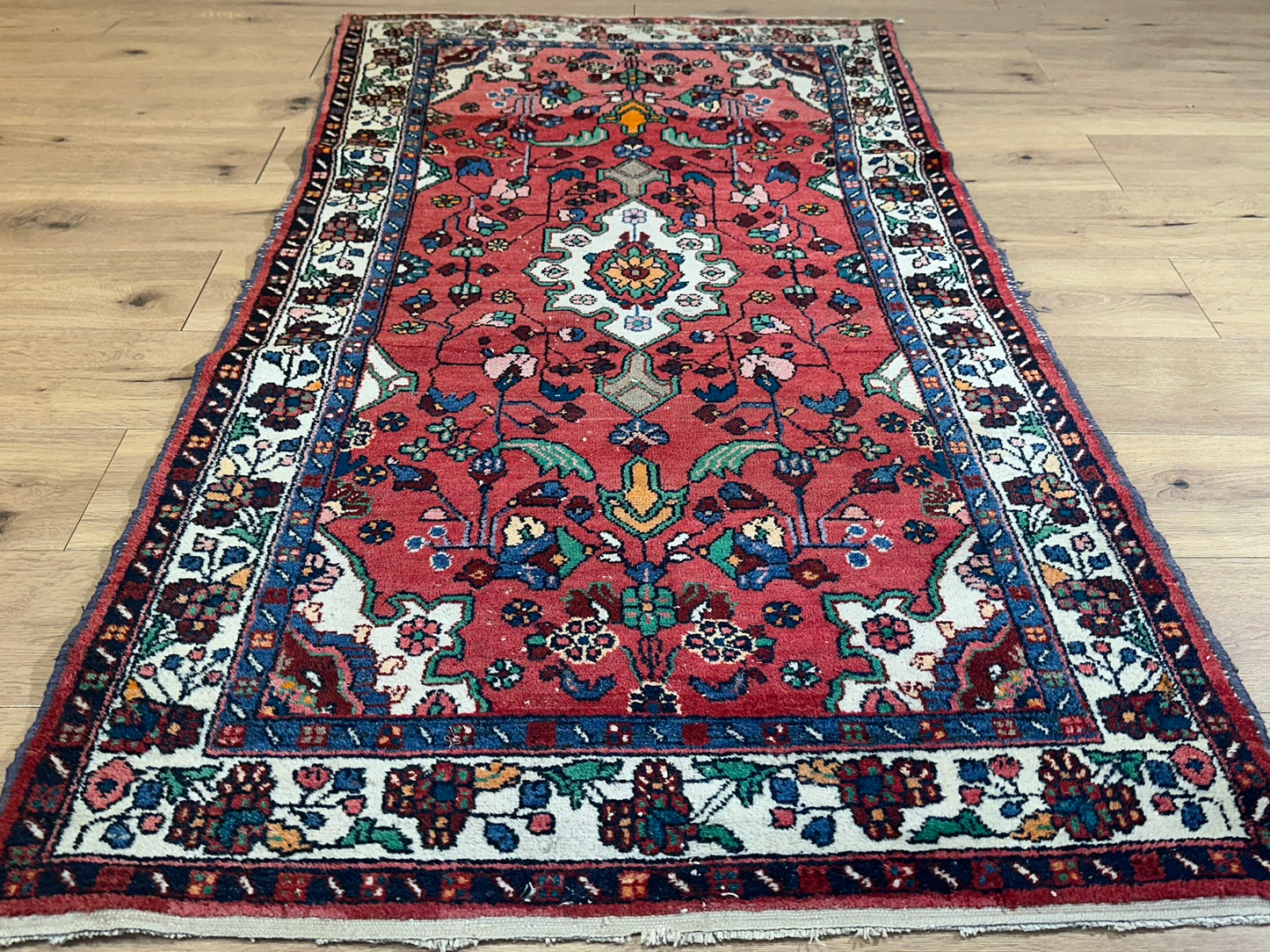 Orientteppich handgeknüpft Saruk 187x104 cm