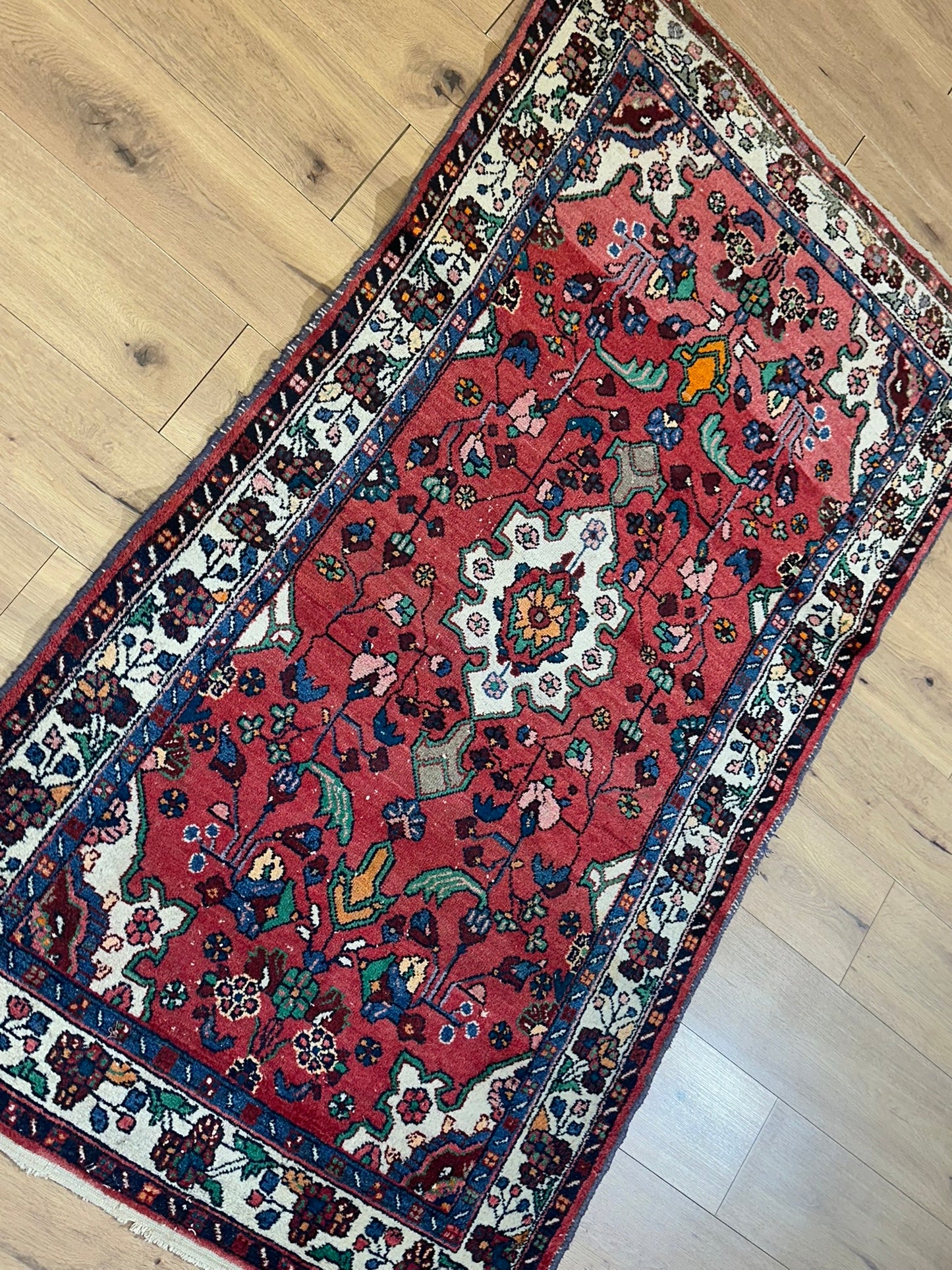 Orientteppich handgeknüpft Saruk 187x104 cm