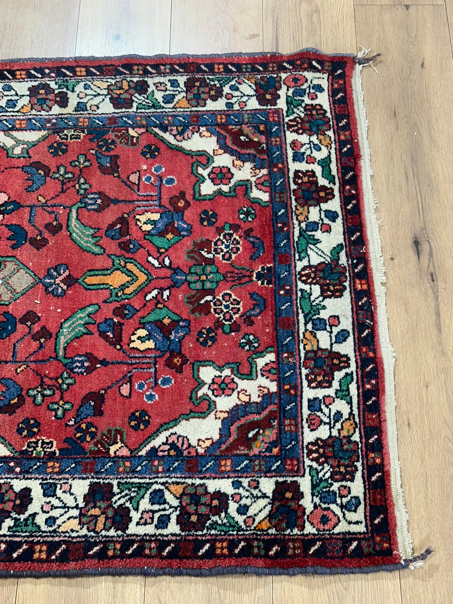 Orientteppich handgeknüpft Saruk 187x104 cm