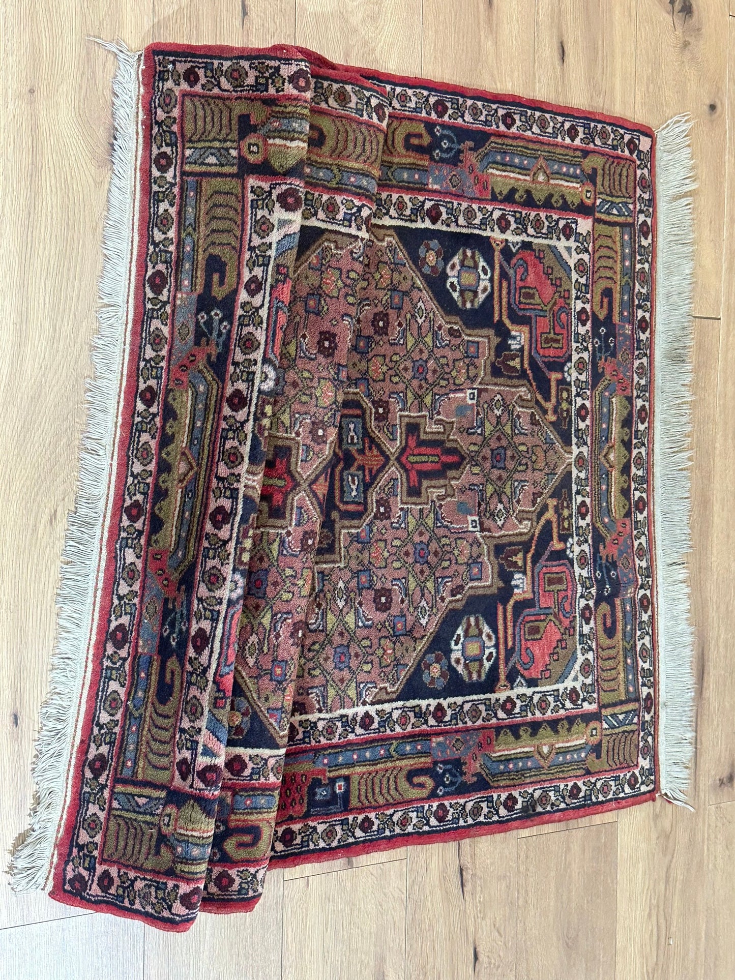 Orientteppich handgeknüpft Ekbatan 142x106 cm