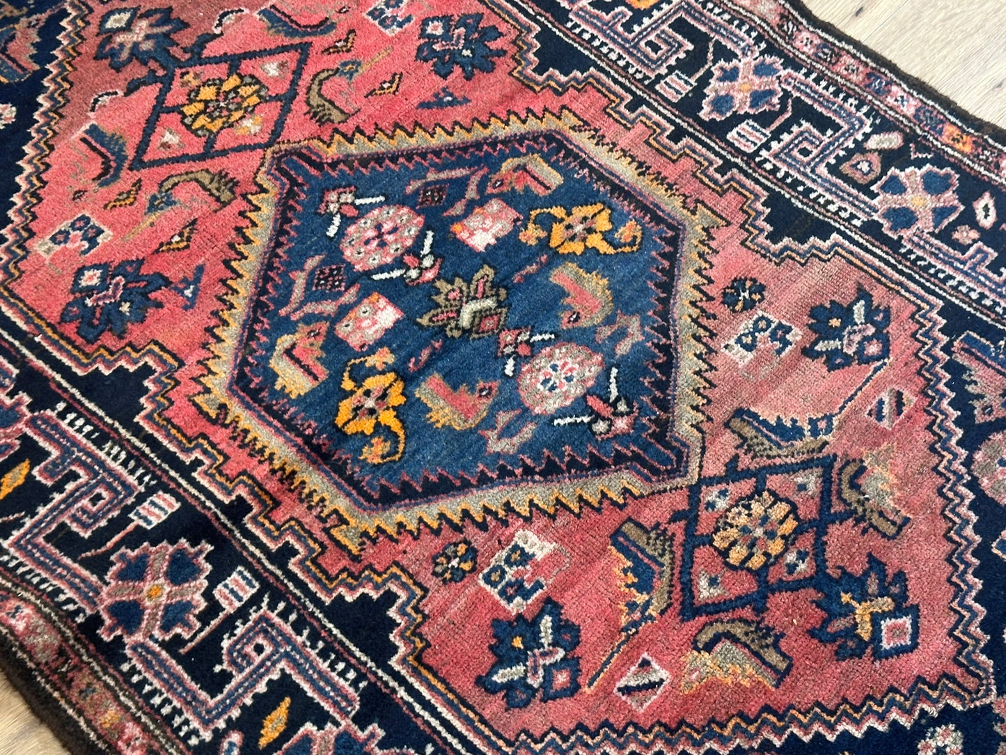 Antik Orientteppich handgeknüpft Malayer Naturfarben 200x112 cm