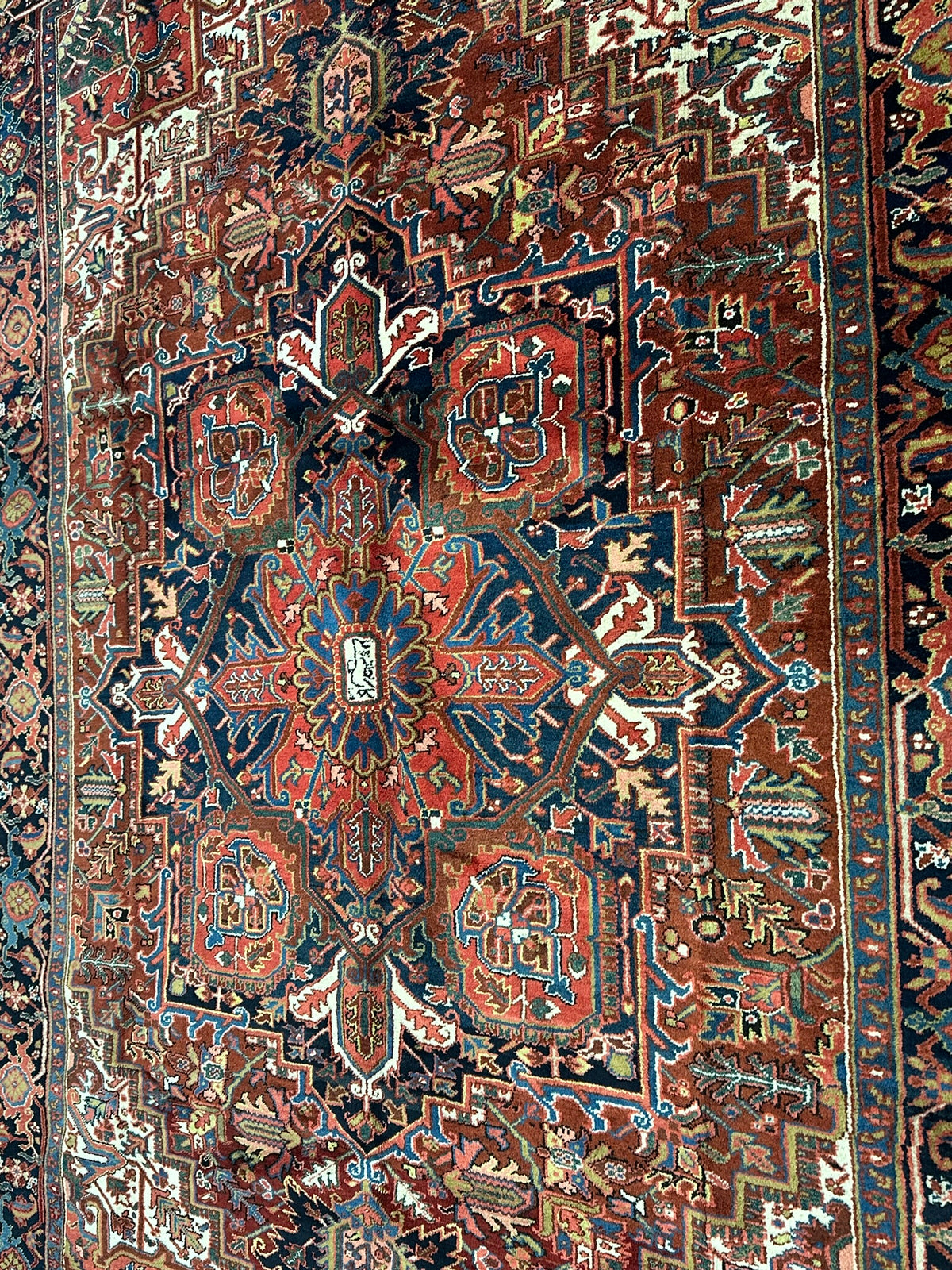 Orientteppich handgeknüpft Heriz 345x230 cm