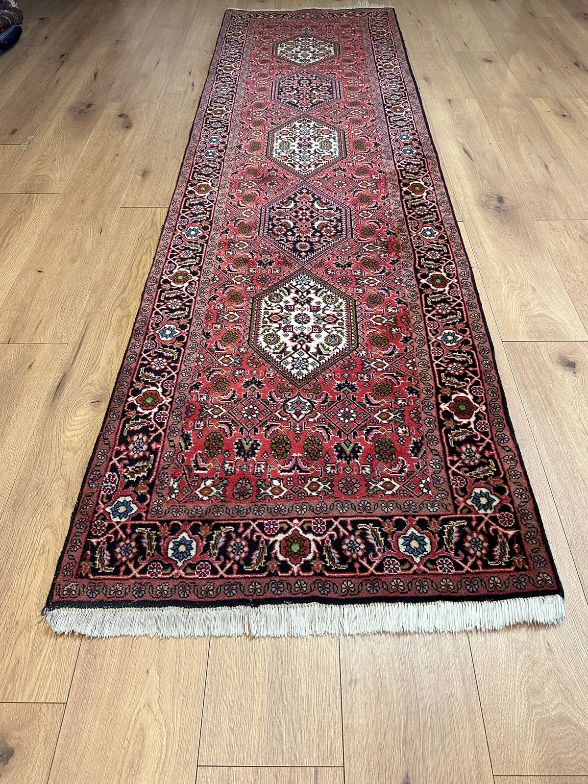Orientteppich handgeknüpft Bidjar Korkwolle 290x80 cm