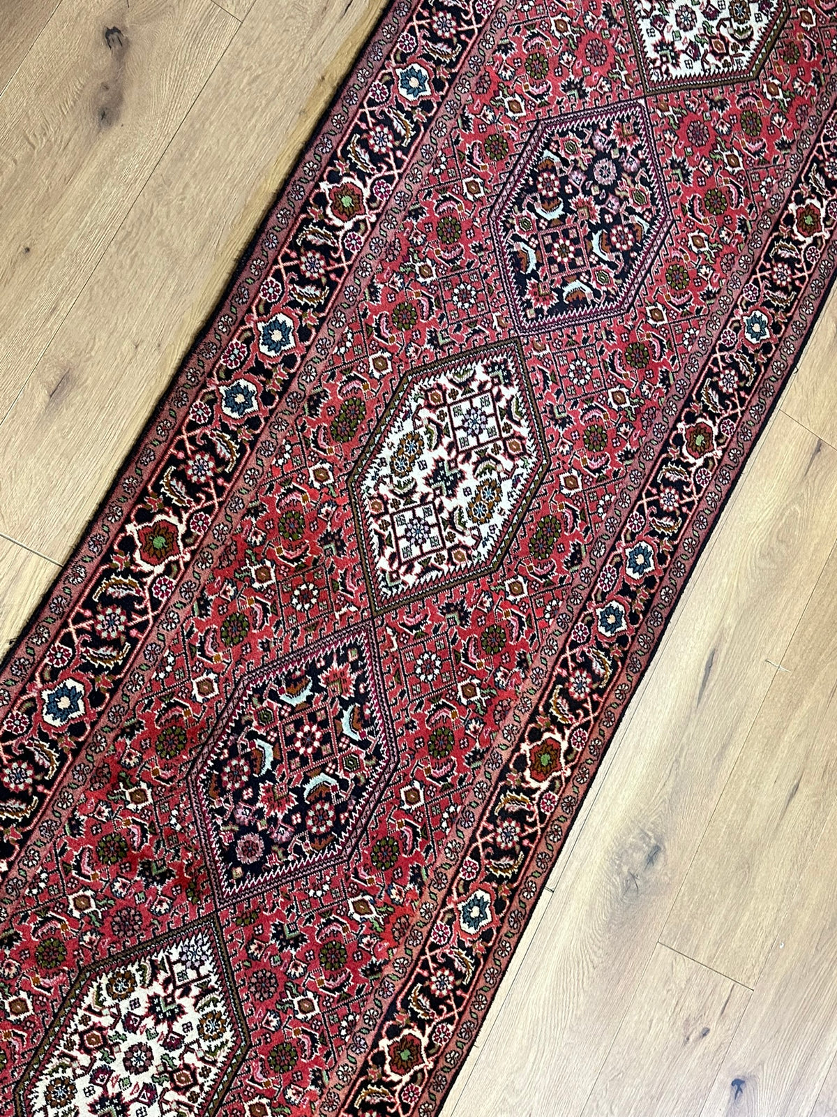 Orientteppich handgeknüpft Bidjar Korkwolle 290x80 cm
