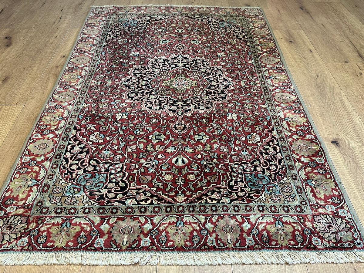 Orientteppich handgeknüpft Kaschmir Seide Ghom 170x108 cm