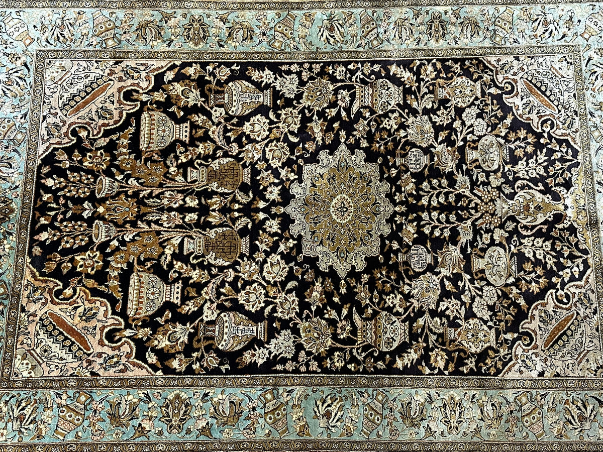 Orientteppich handgeknüpft Ghom Seide 150x107 cm