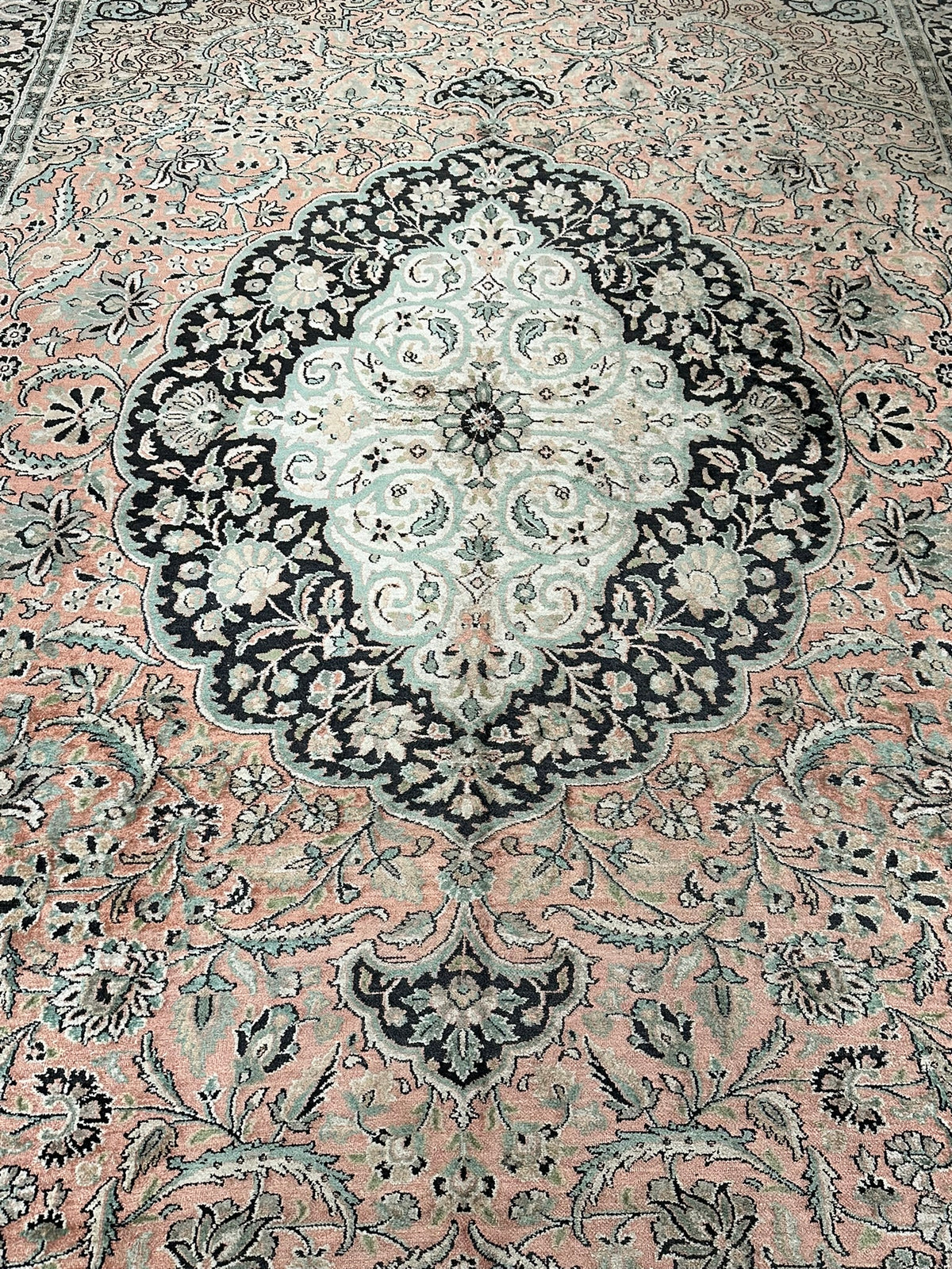 Orientteppich handgeknüpft Kaschmir Ghom Seide 310x210 cm