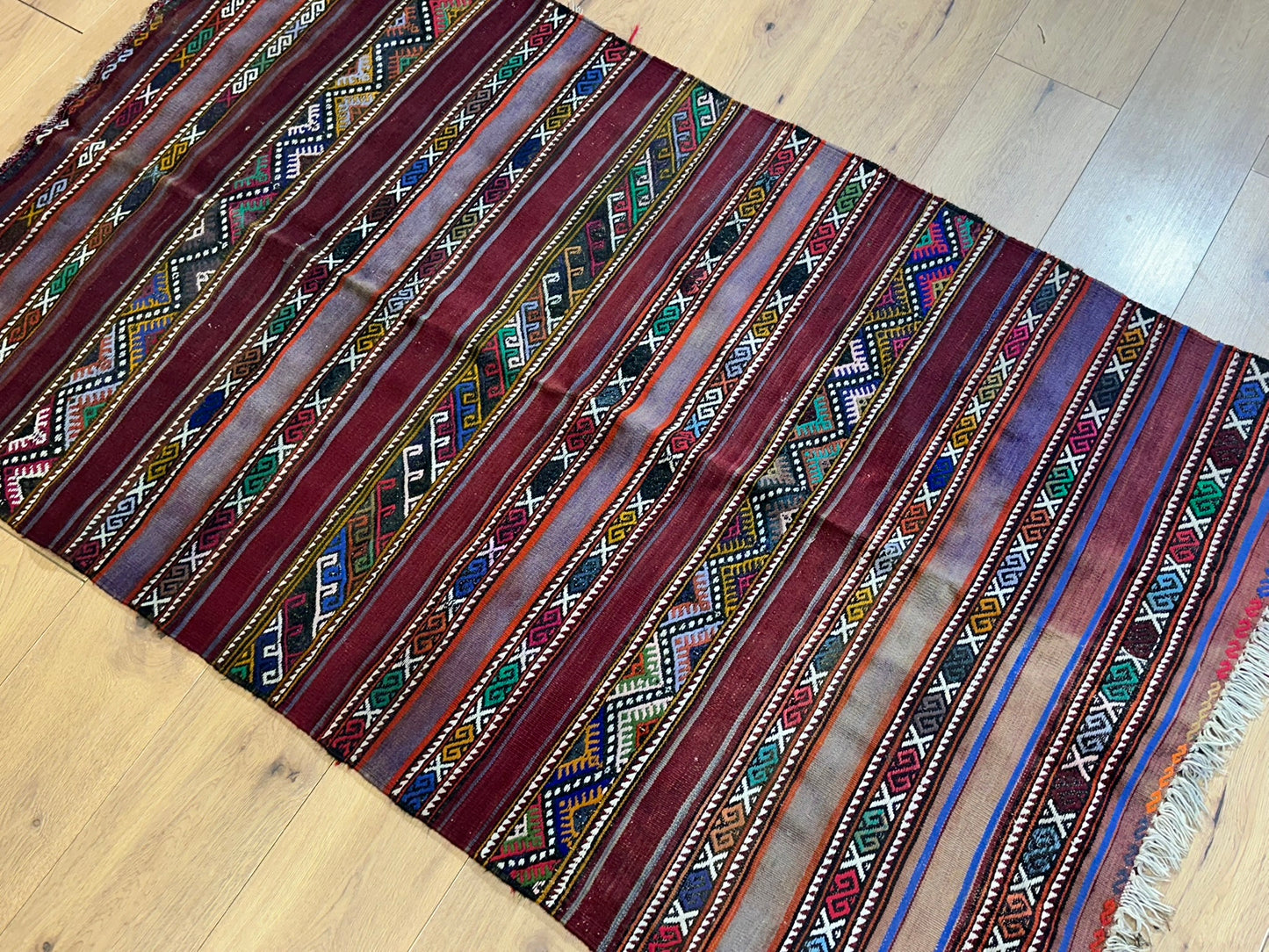 Antiker Orientteppich handgeknüpft Berber Kelim Naturfarben 173x107 cm