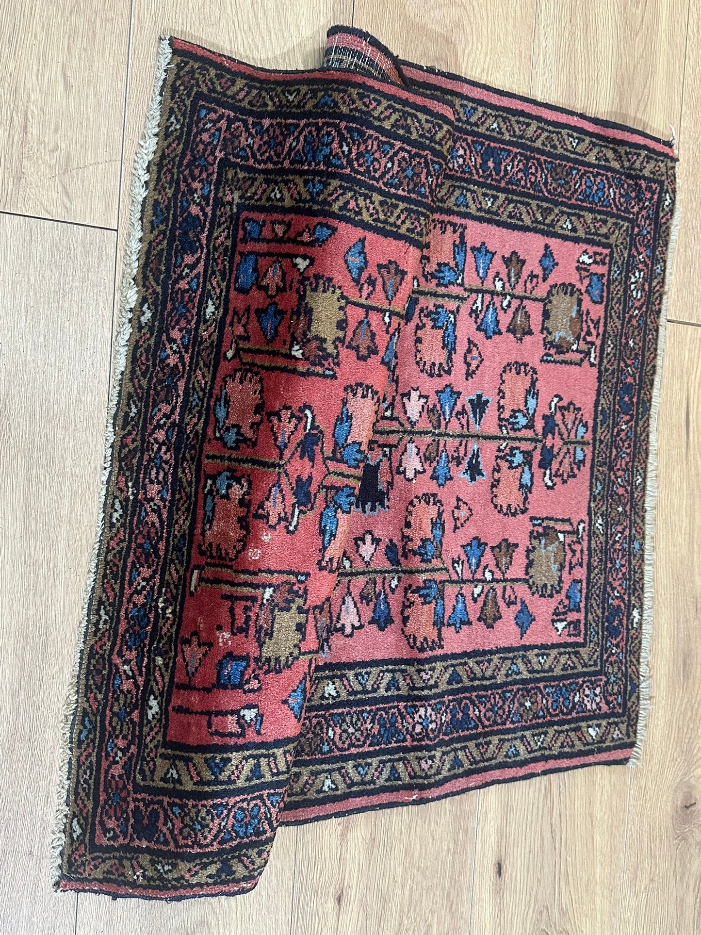 Antik Orientteppich handgeknüpft Lilian Sarough Naturfarben 86x72 cm