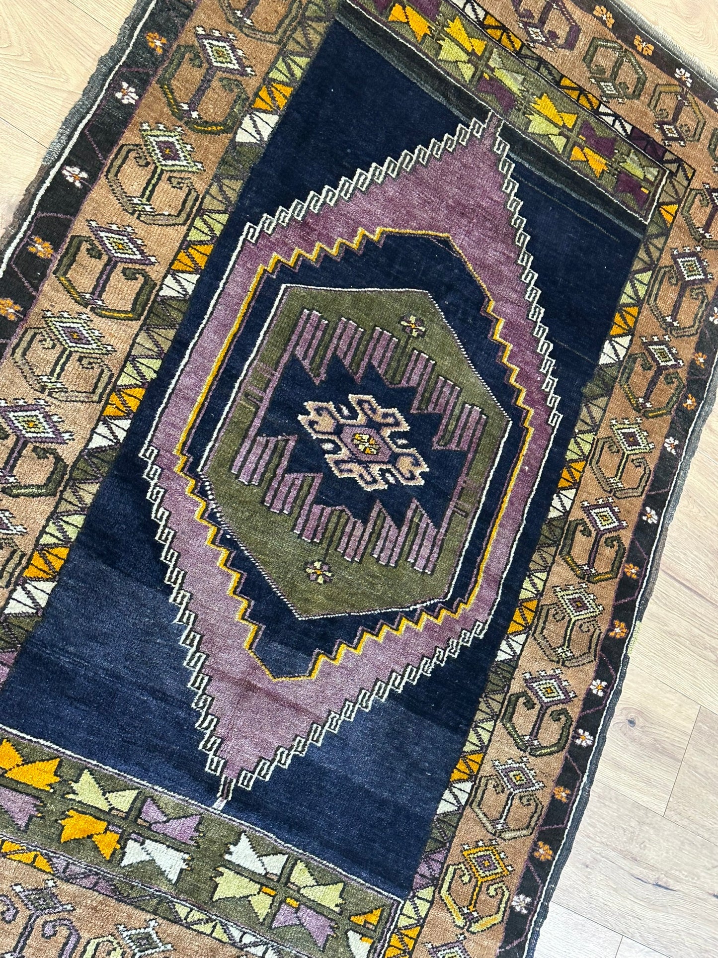 Antik Orientteppich handgeknüpft Kazak Milas Naturfarben 180x114 cm