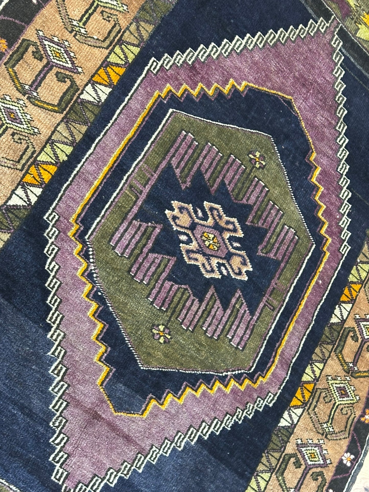 Antik Orientteppich handgeknüpft Kazak Milas Naturfarben 180x114 cm