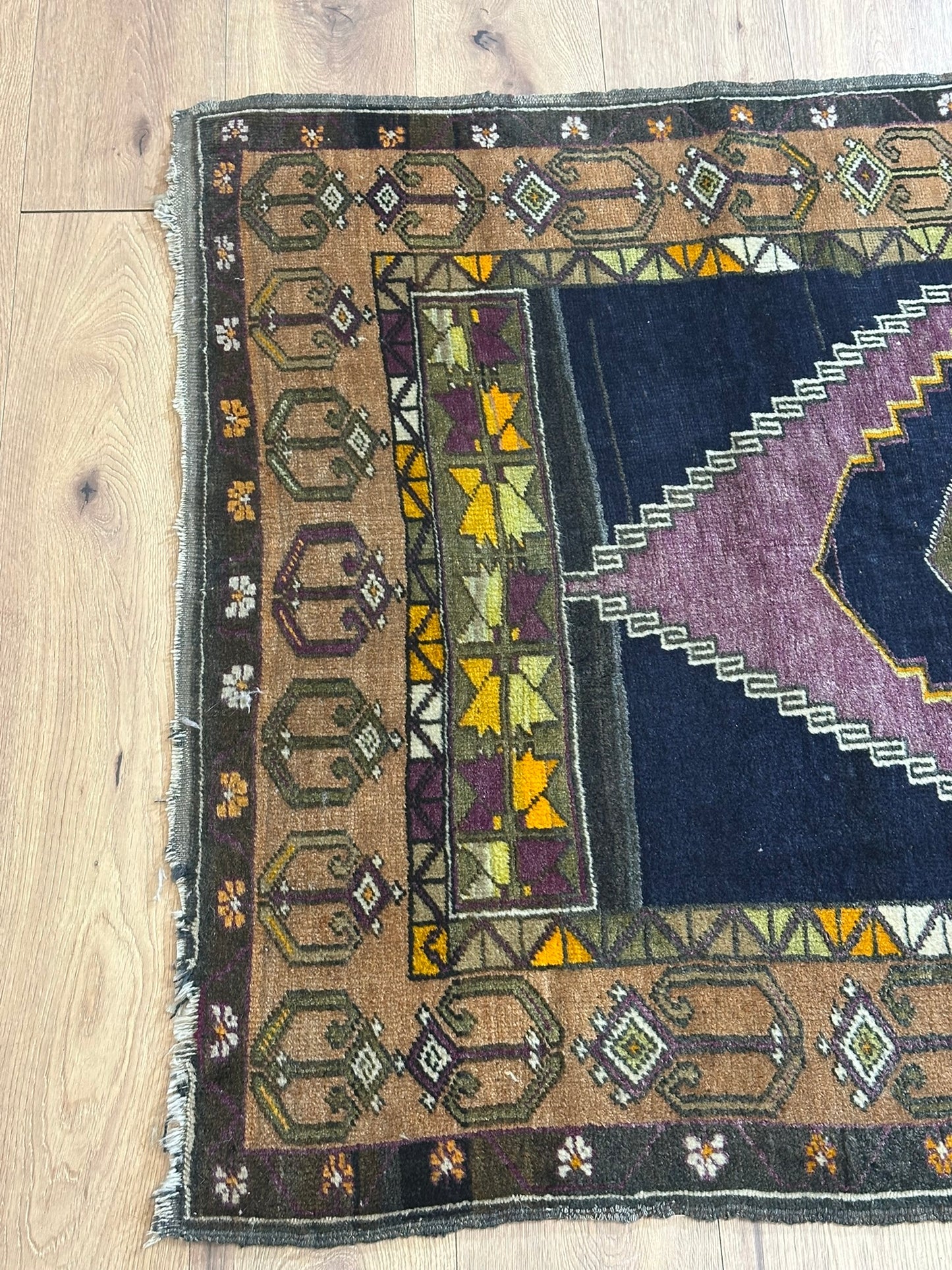 Antik Orientteppich handgeknüpft Kazak Milas Naturfarben 180x114 cm