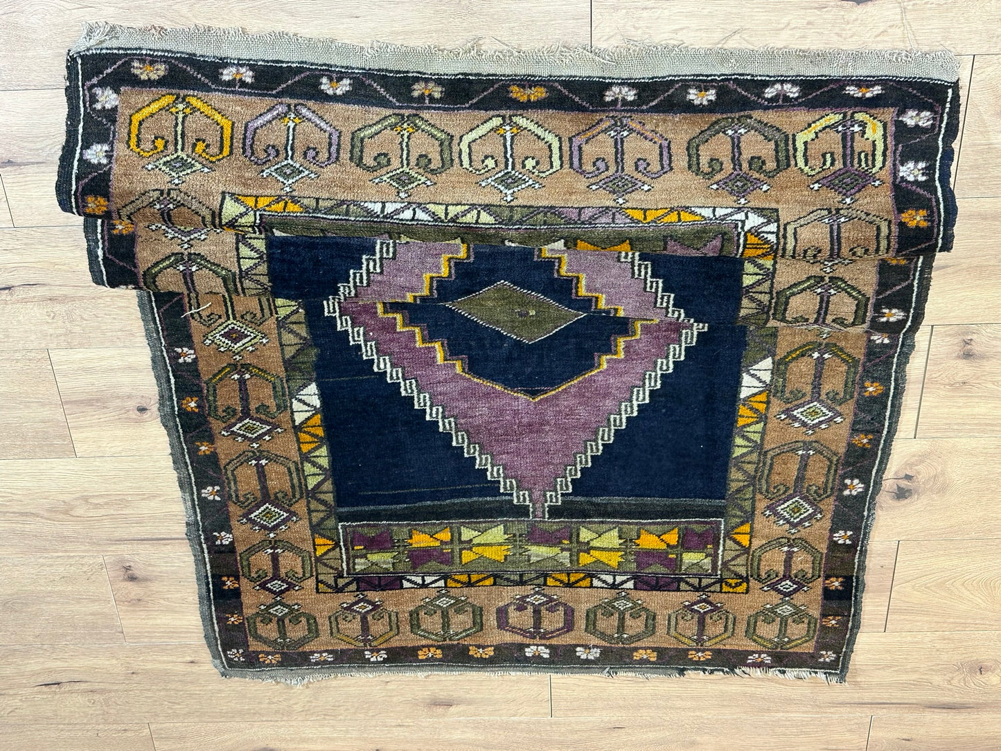 Antik Orientteppich handgeknüpft Kazak Milas Naturfarben 180x114 cm