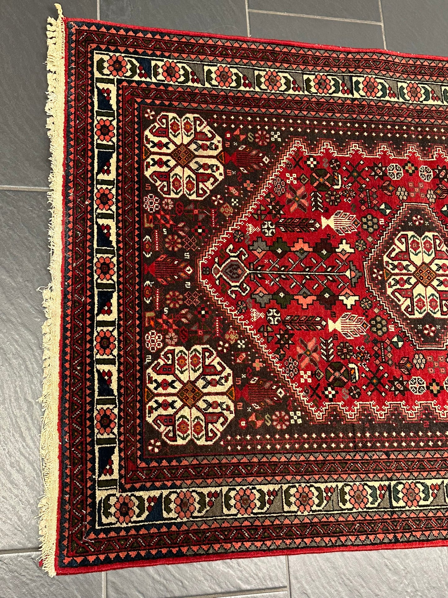 Handgeknüpfter Perser Teppich – Medaillon Design aus Abdeeh