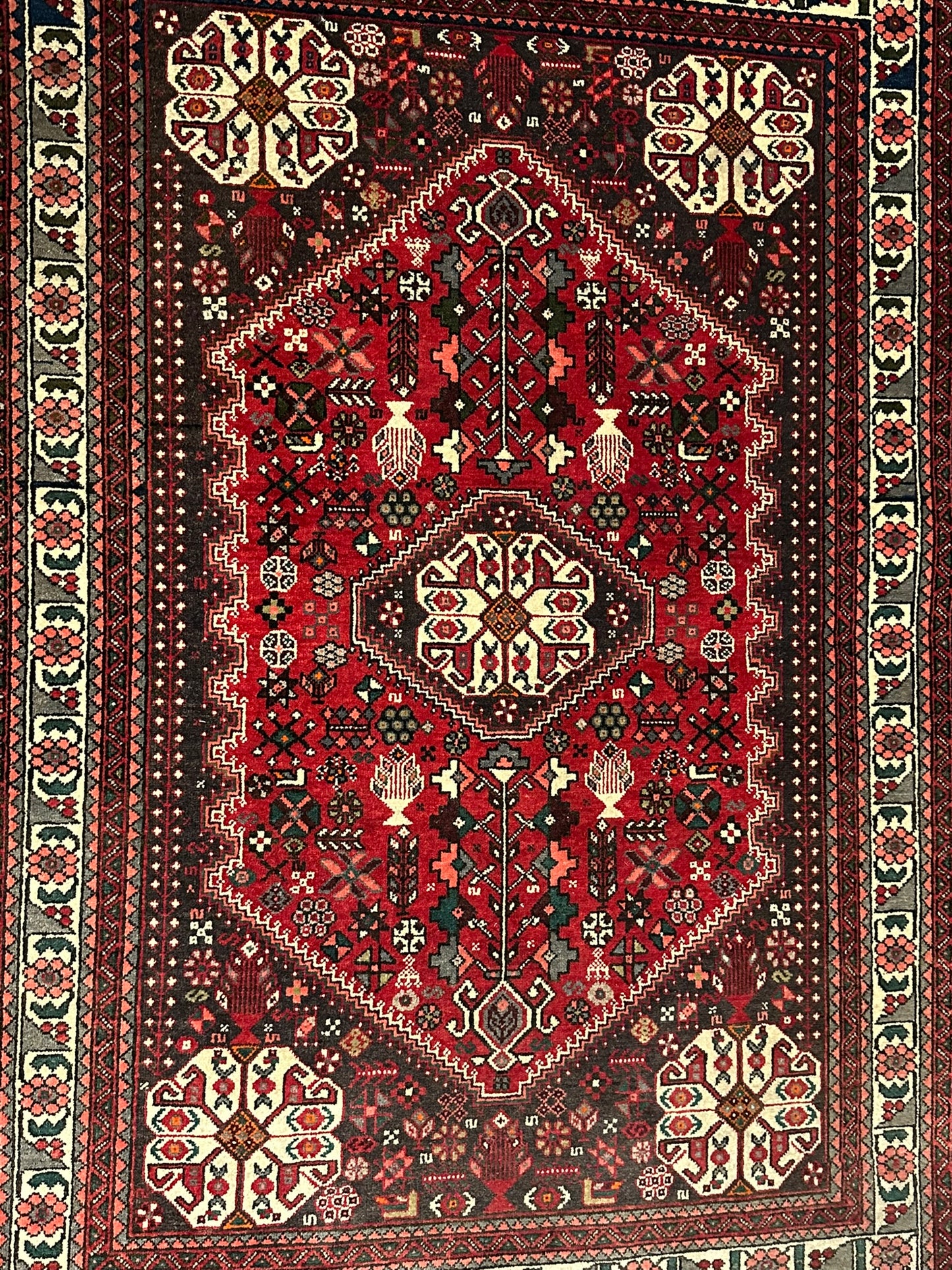 Handgeknüpfter Perser Teppich – Medaillon Design aus Abdeeh