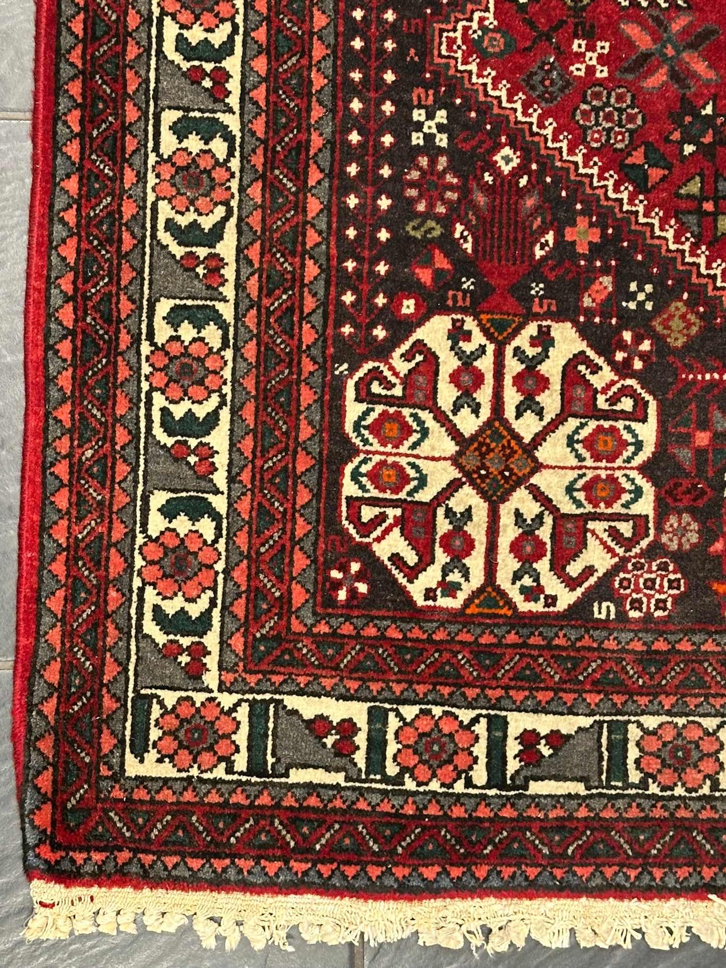 Handgeknüpfter Perser Teppich – Medaillon Design aus Abdeeh