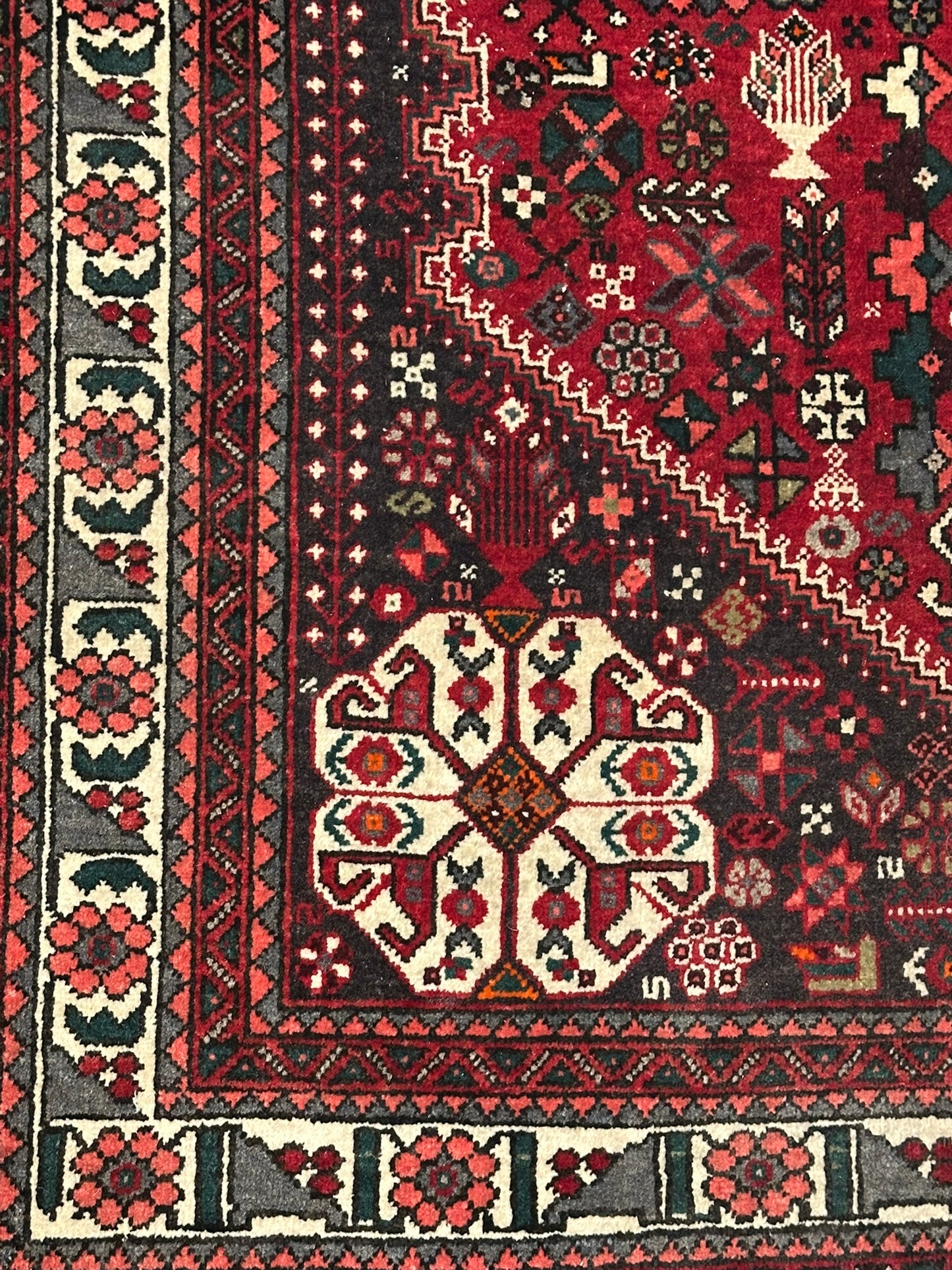 Handgeknüpfter Perser Teppich – Medaillon Design aus Abdeeh