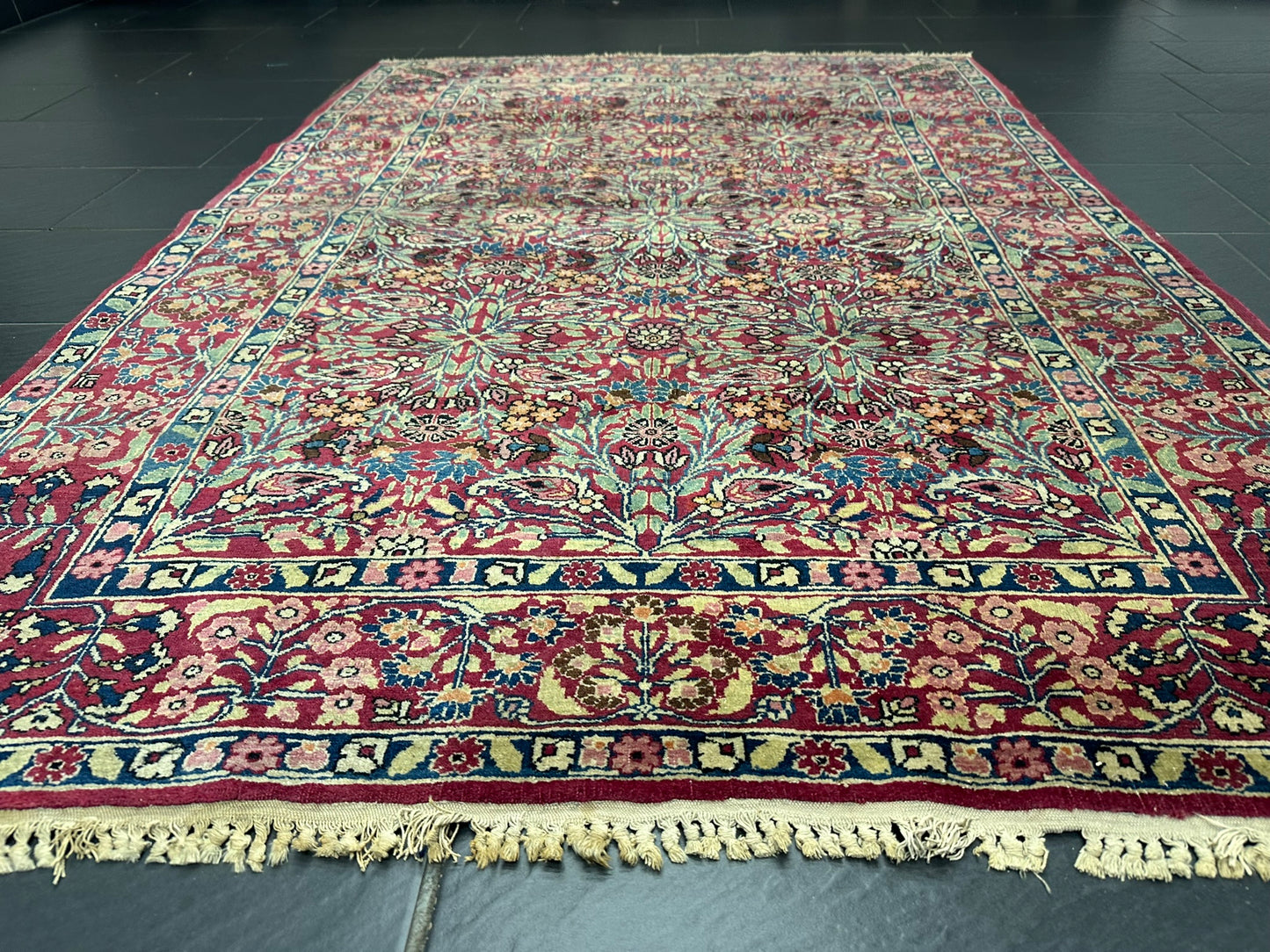 Handgeknüpfter Perser Teppich – Kirman Lavar Design aus Korkwolle