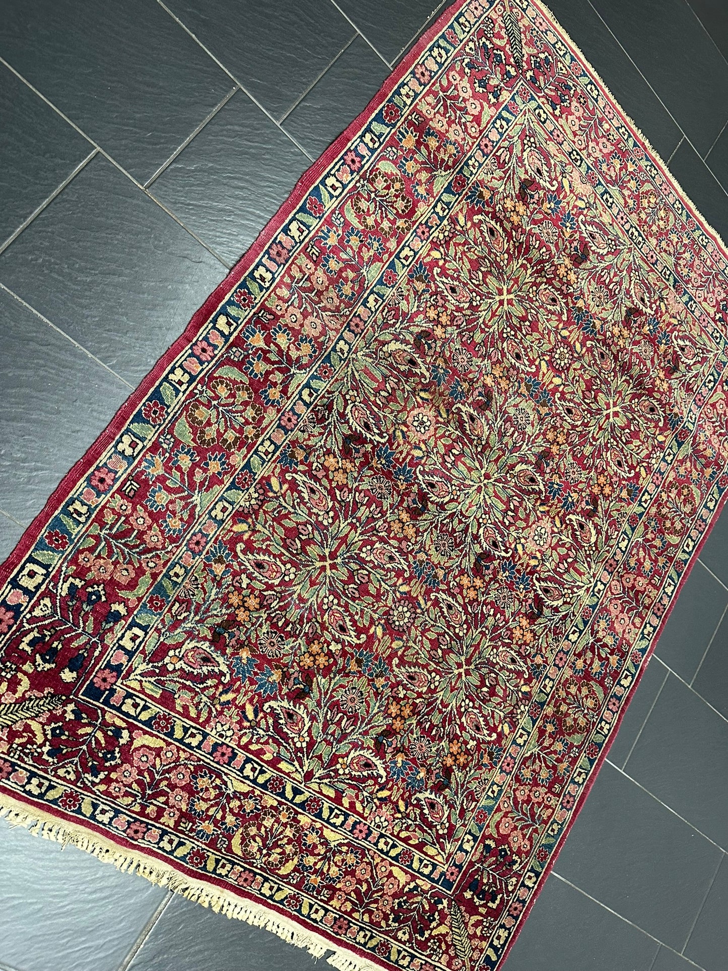 Handgeknüpfter Perser Teppich – Kirman Lavar Design aus Korkwolle