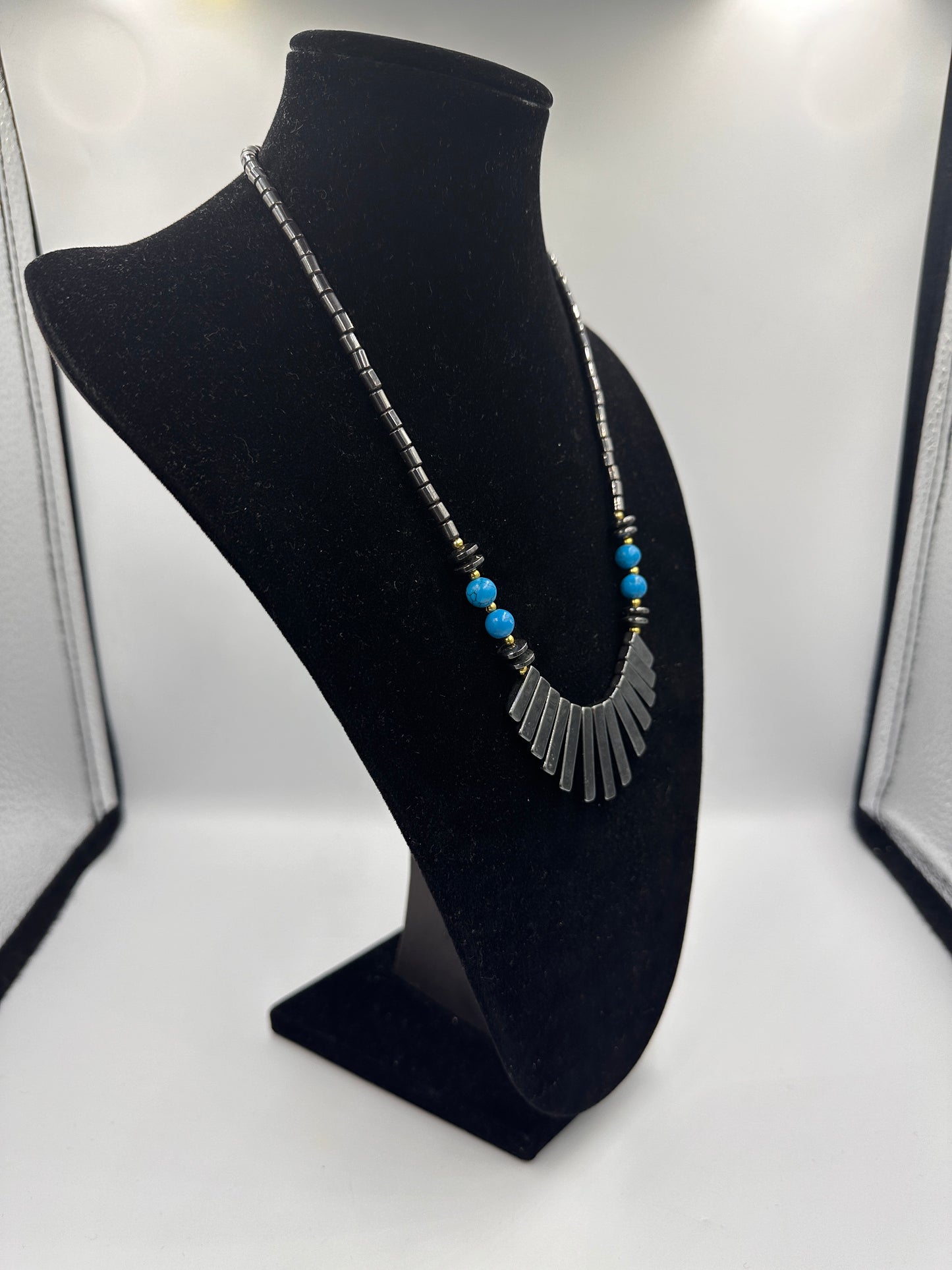 Hämatit-Collier Halskette mit blauen Akzenten