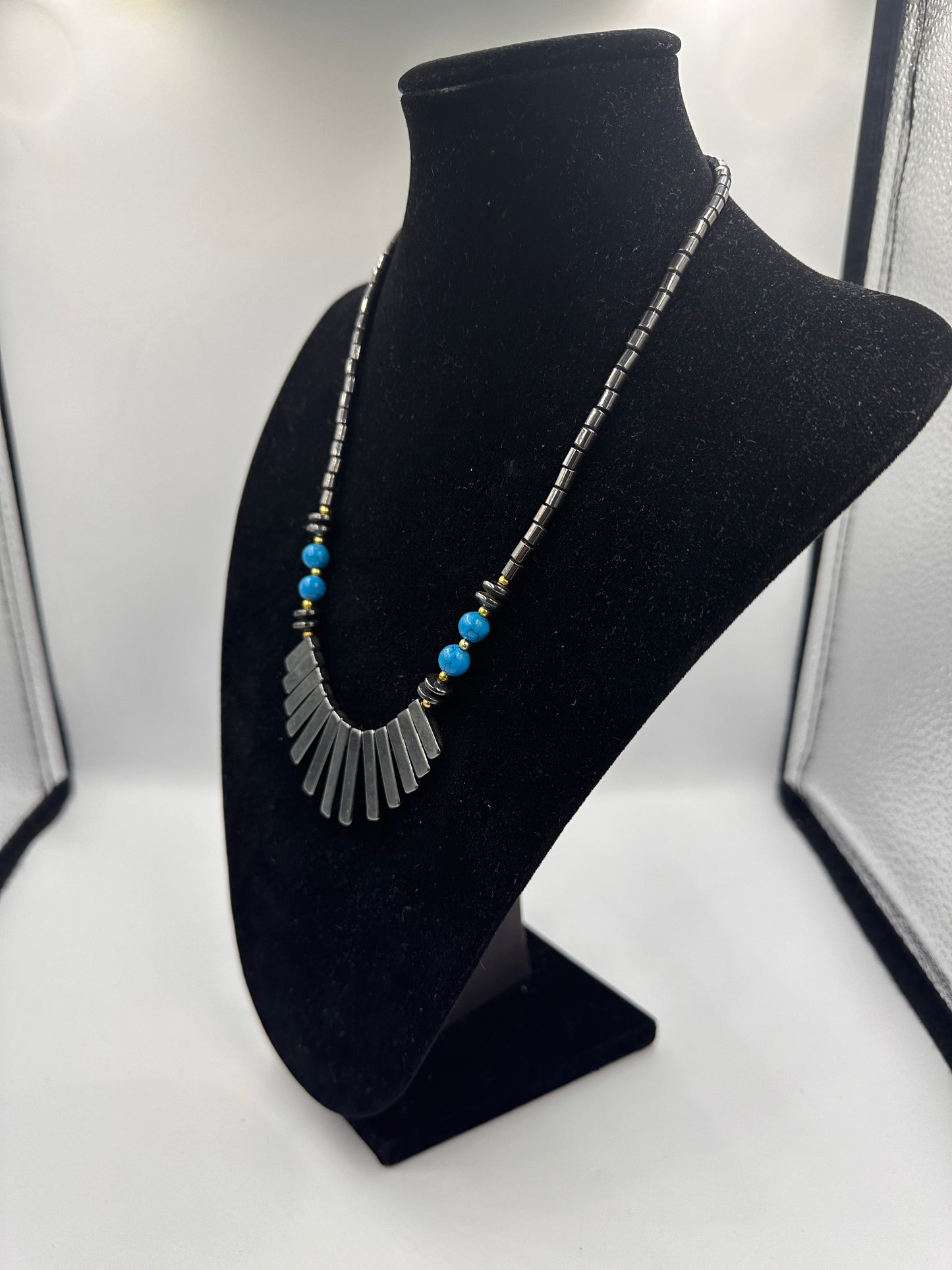 Hämatit-Collier Halskette mit blauen Akzenten