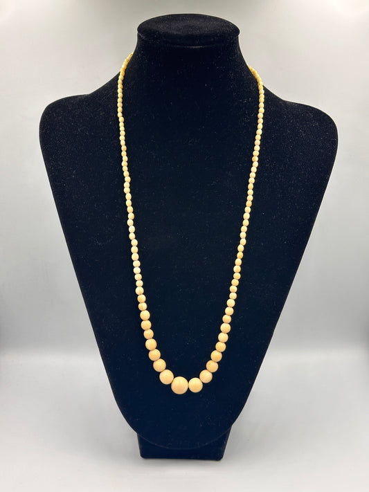 Vintage Französische Elfenbein-Farbige Perlen-Halskette