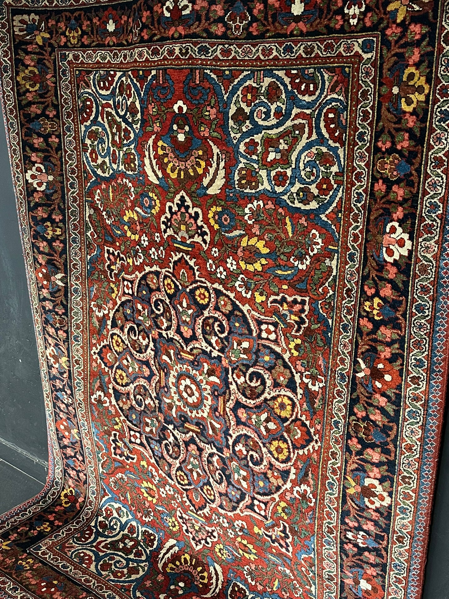 Handgeknüpfter Perser Teppich – Bachtiar Art Deco Naturfarben 208x138cm