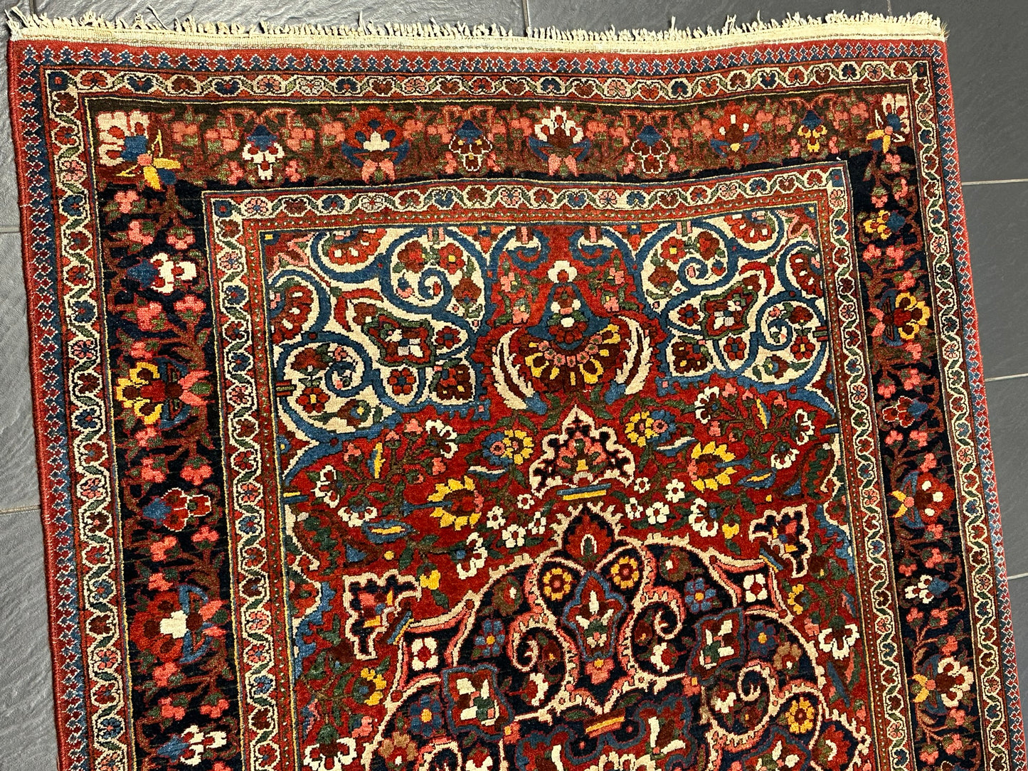 Handgeknüpfter Perser Teppich – Bachtiar Art Deco Naturfarben 208x138cm