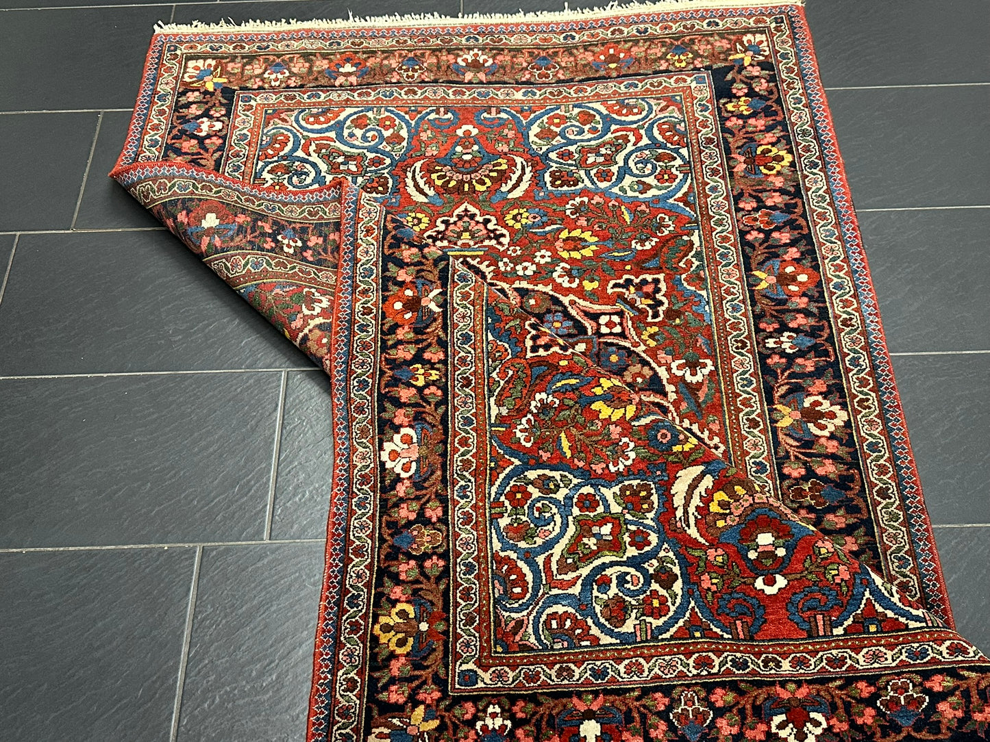 Handgeknüpfter Perser Teppich – Bachtiar Art Deco Naturfarben 208x138cm