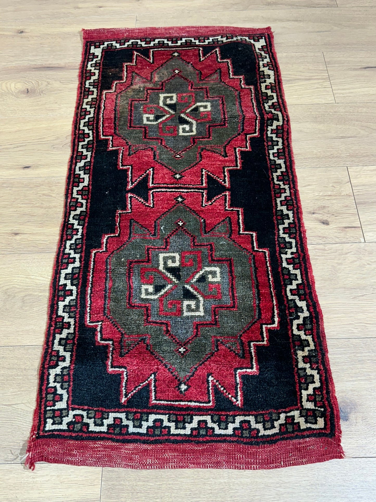 Orientteppich handgeknüpft Kazak 110x50 cm