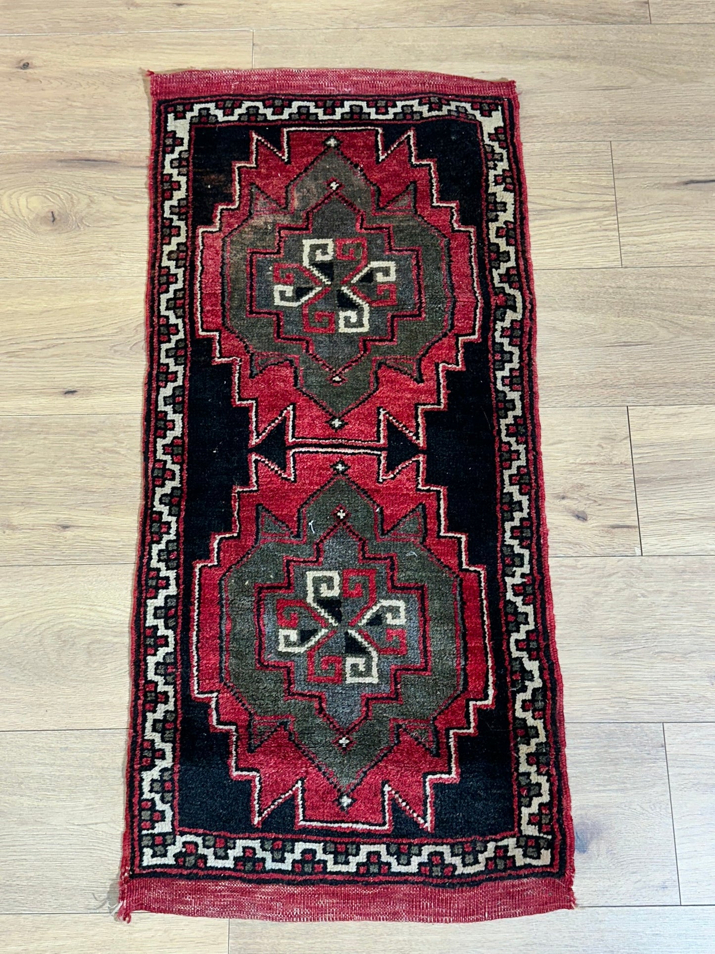 Orientteppich handgeknüpft Kazak 110x50 cm