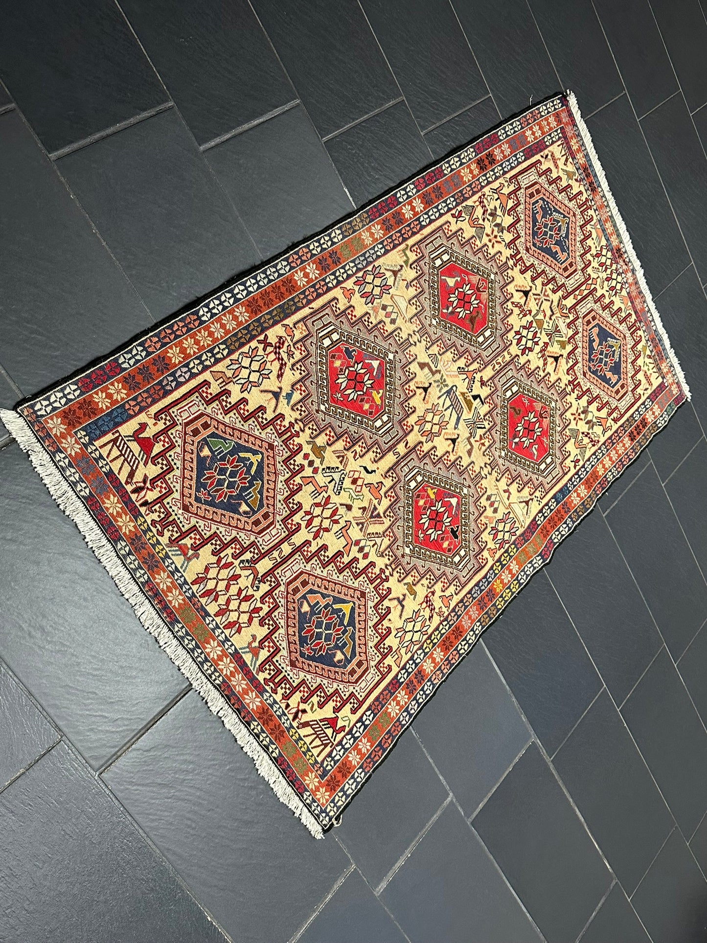 Handgeknüpfter Perser Teppich – Kazak Sumack Art Deco Naturfarben 186x113cm