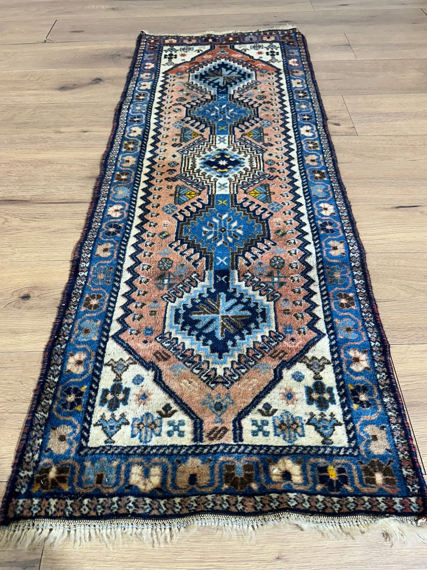Orientteppich handgeknüpft Gaschgai Wolle 140x55 cm