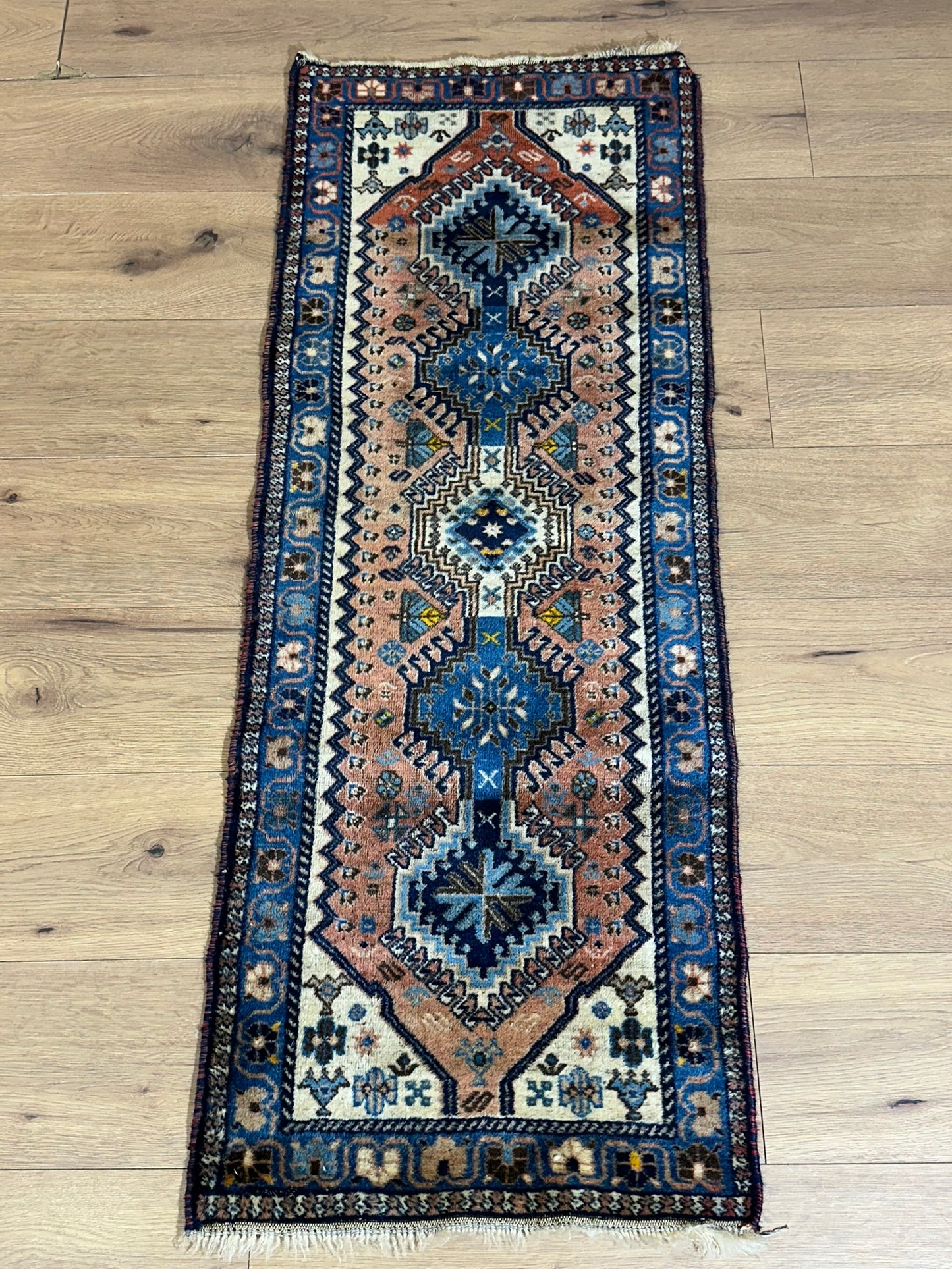 Orientteppich handgeknüpft Gaschgai Wolle 140x55 cm