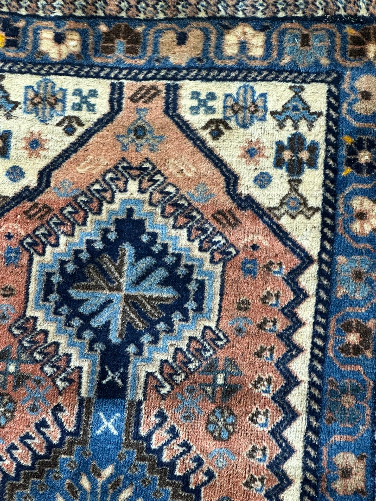 Orientteppich handgeknüpft Gaschgai Wolle 140x55 cm