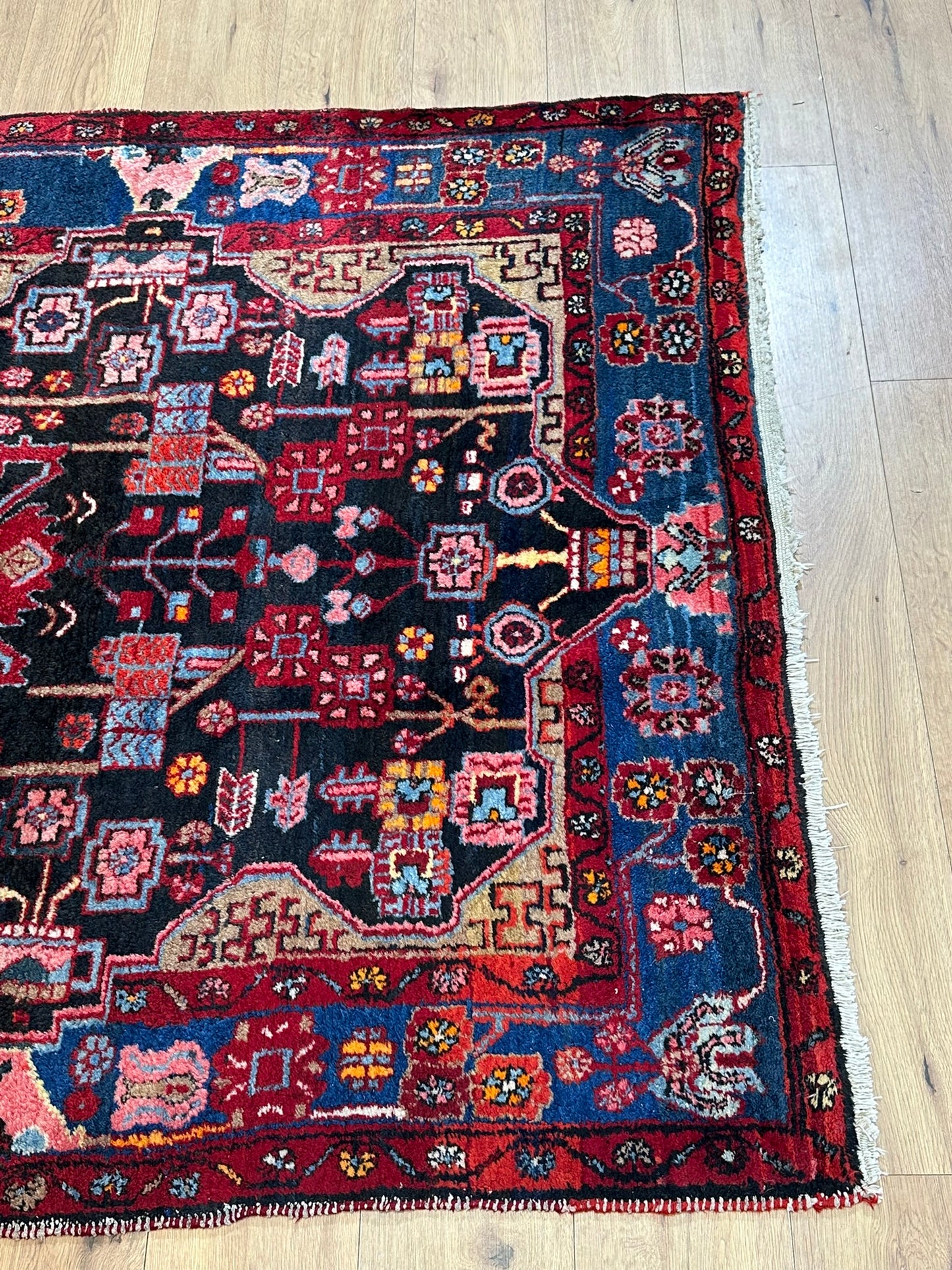 Orientteppich handgeknüpft Malayer Naturfarben 245x150 cm