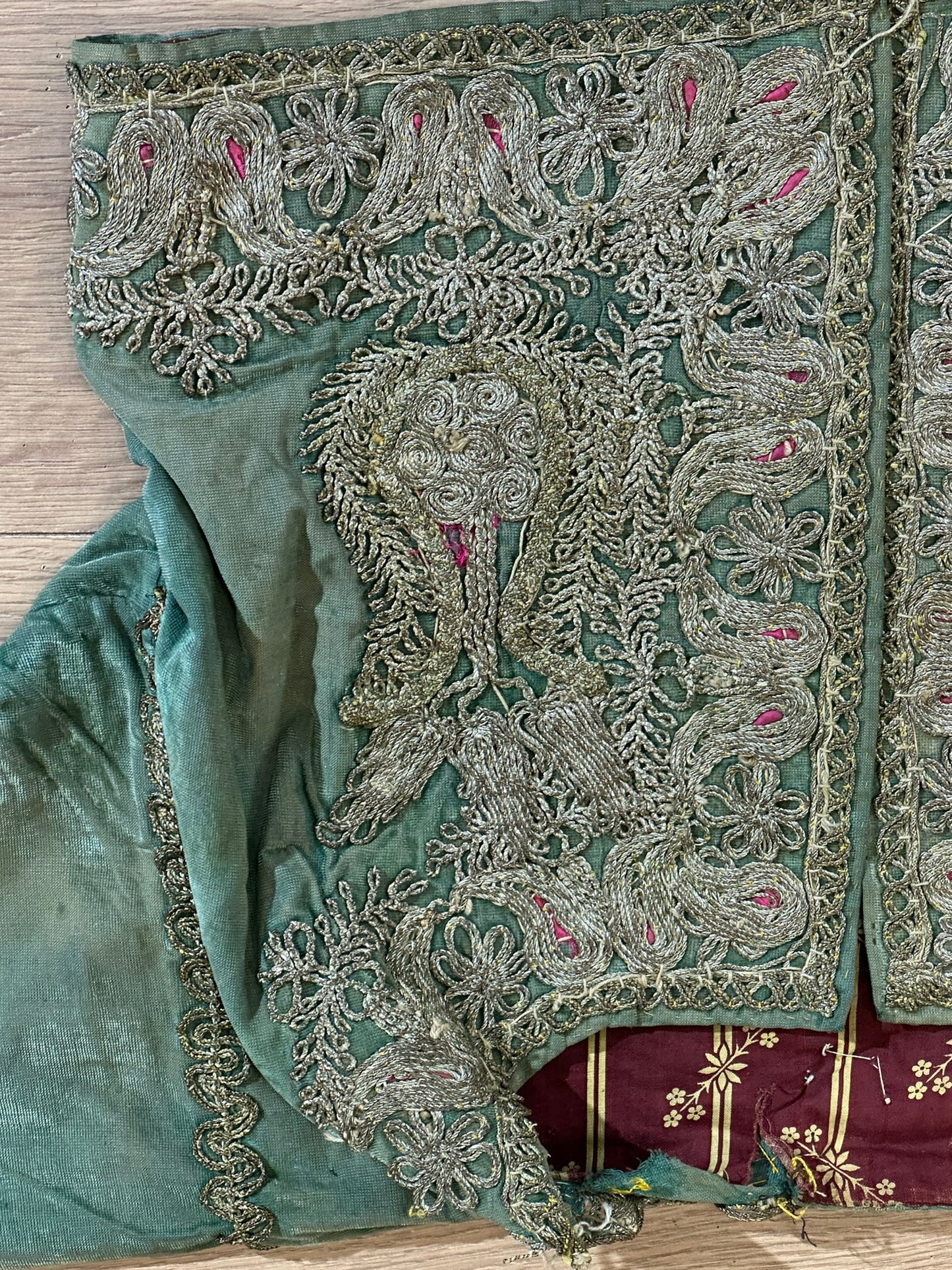 Orient Antike Osmanische Jacke Textil Handgestickt 130x40 cm