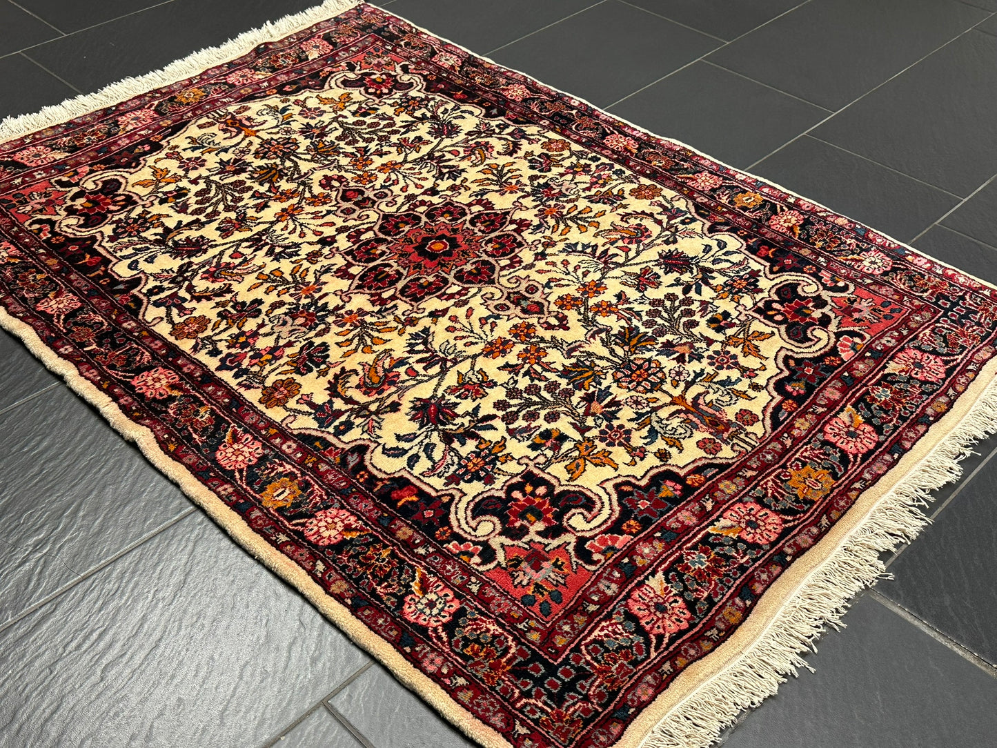 Handgeknüpfter Perser Teppich – Bidjar Rosen Korkwolle NeU 142X107CM
