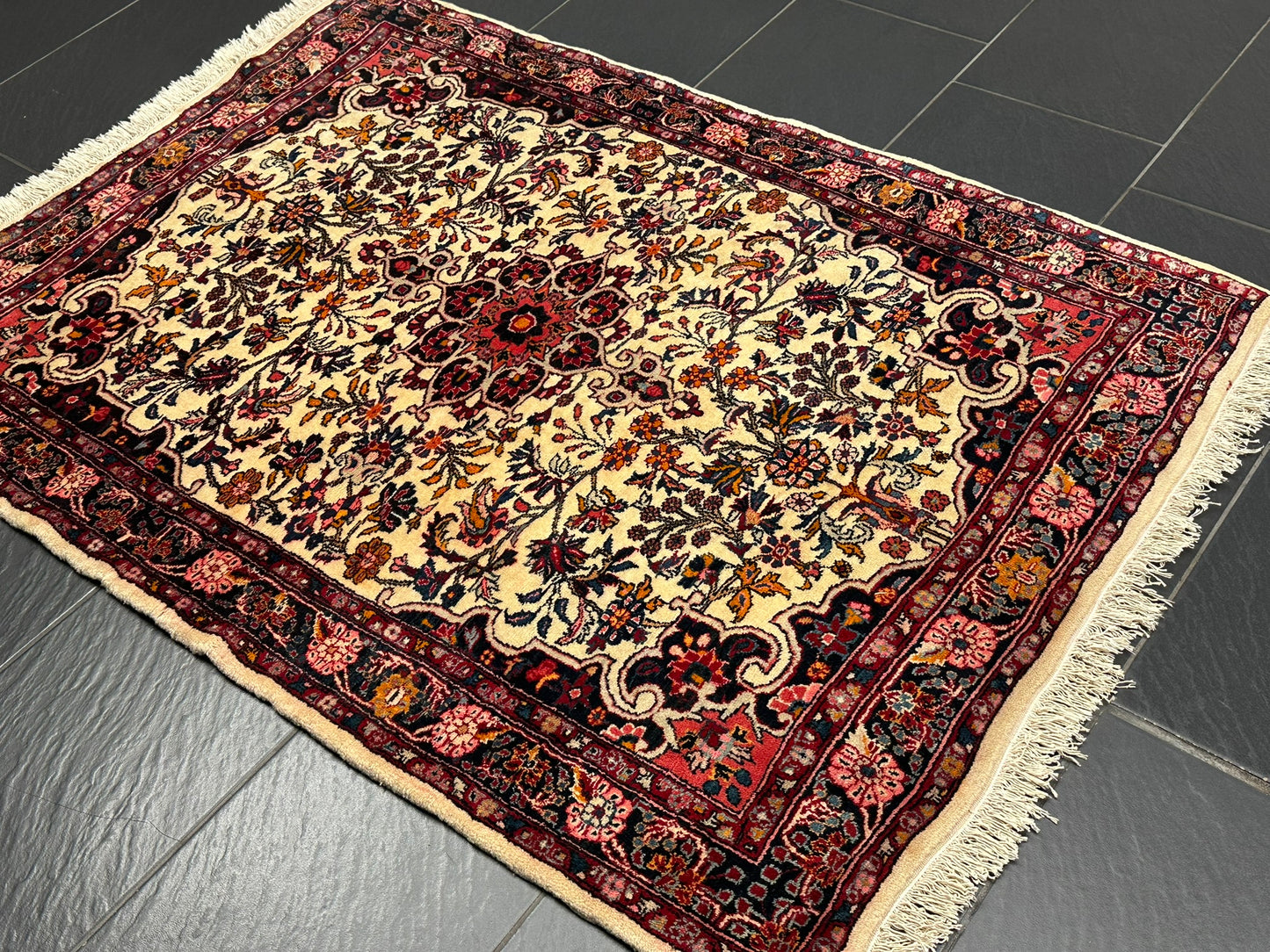 Handgeknüpfter Perser Teppich – Bidjar Rosen Korkwolle NeU 142X107CM