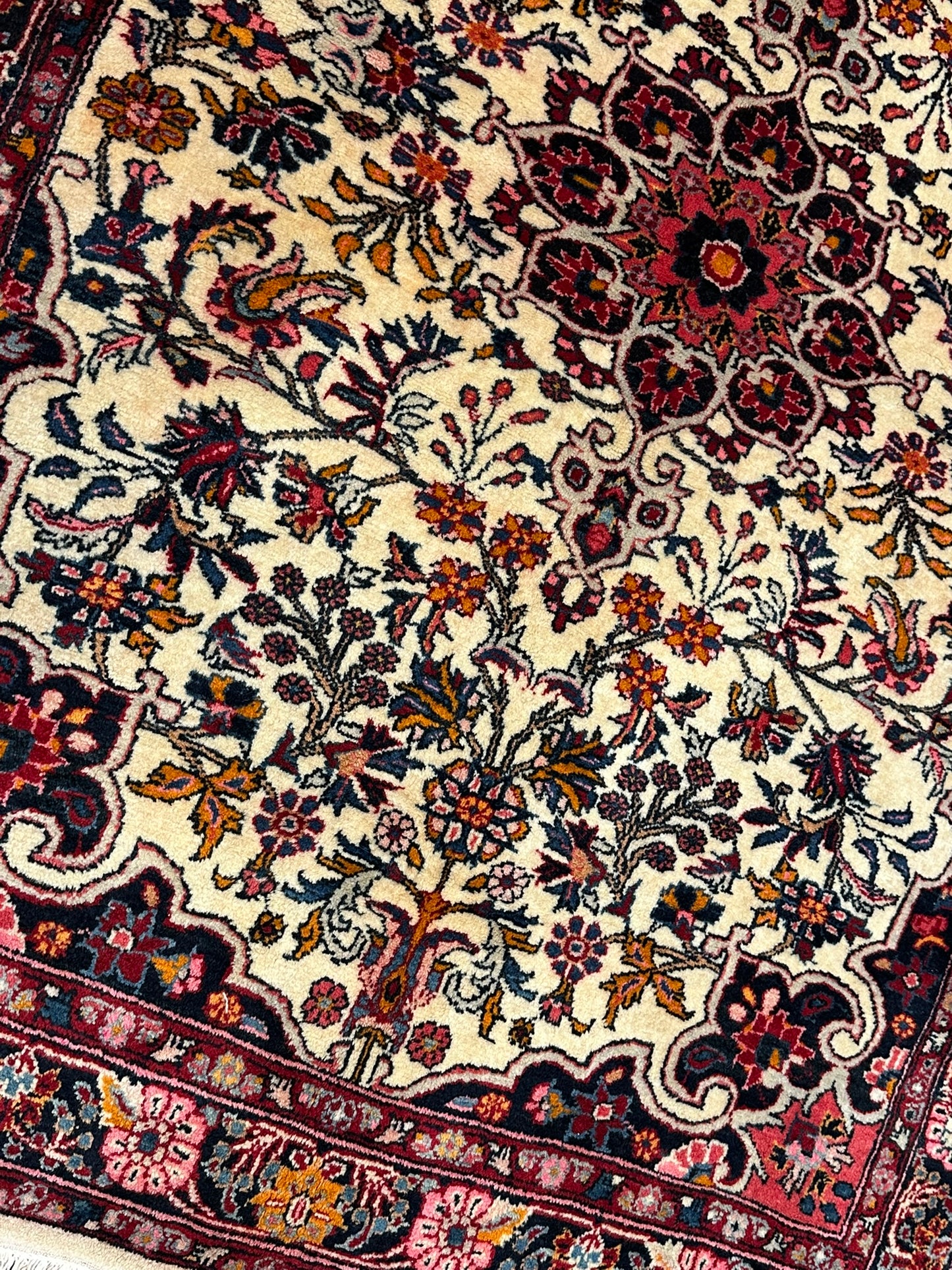 Handgeknüpfter Perser Teppich – Bidjar Rosen Korkwolle NeU 142X107CM