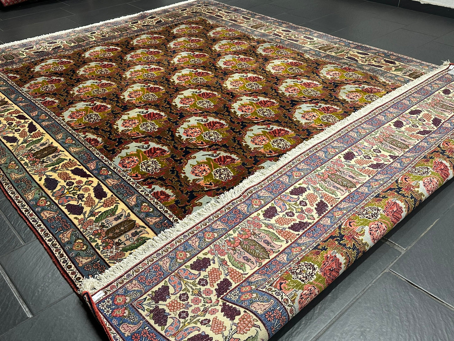 orientteppich handgeknüpft Bidjar SENNEH floral 348x258 cm