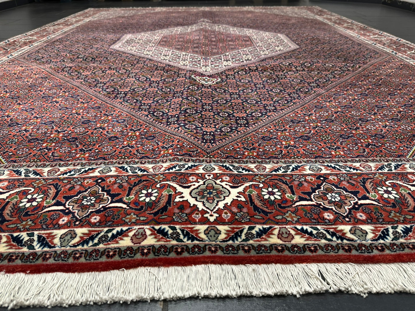 orientteppich handgeknüpft Bidjar Medaillon Korkwolle 348x258 cm