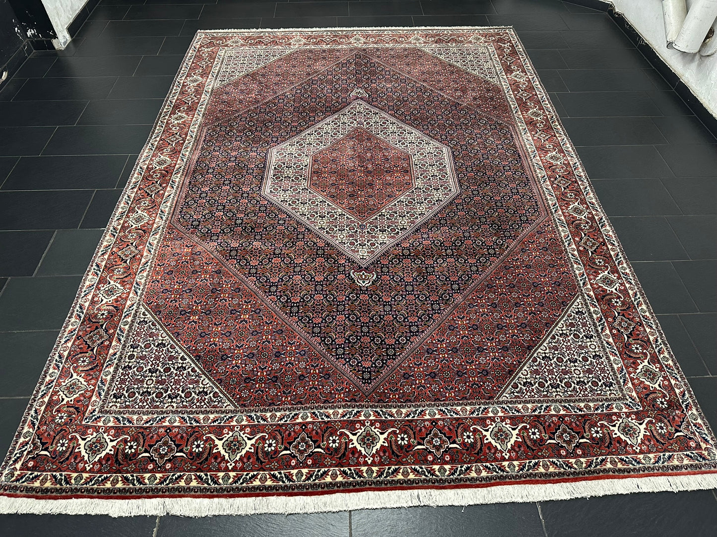 orientteppich handgeknüpft Bidjar Medaillon Korkwolle 348x258 cm
