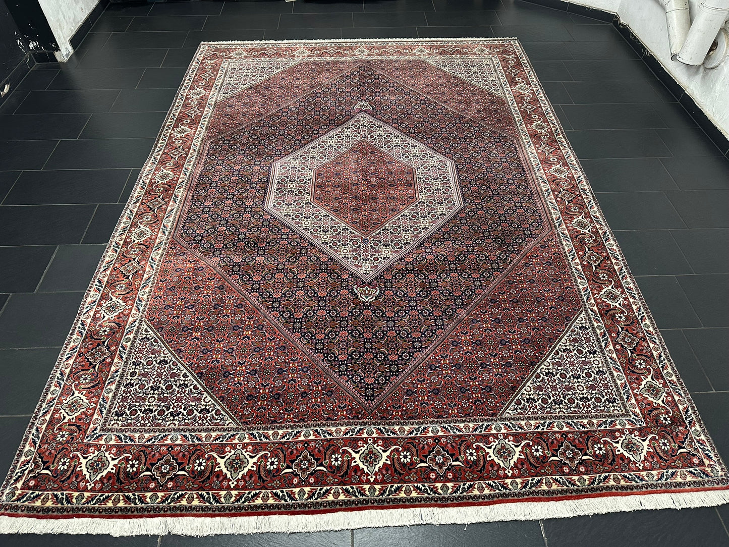 orientteppich handgeknüpft Bidjar Medaillon Korkwolle 348x258 cm