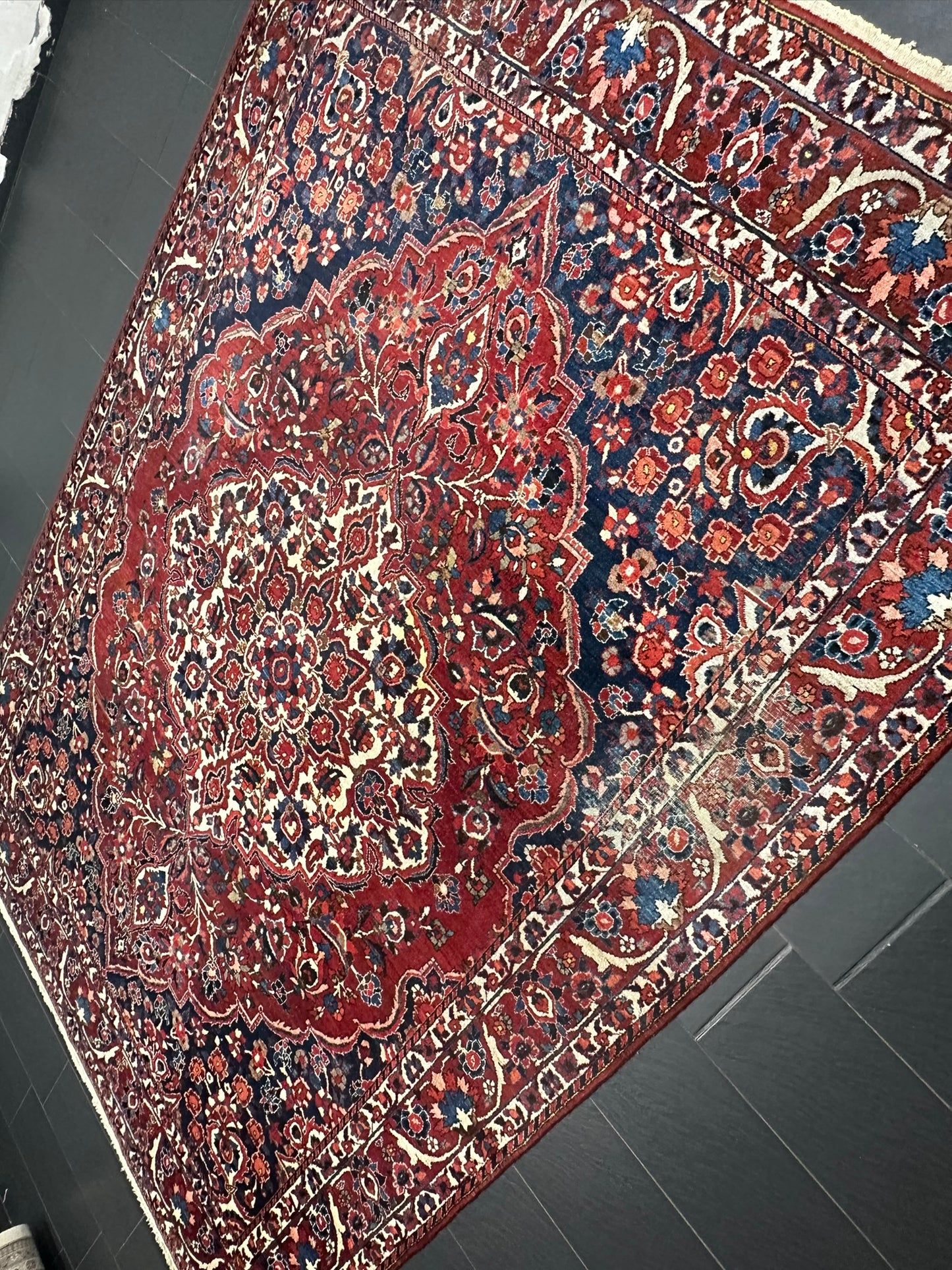 Antik Perserteppich handgeknüpft  Bachtiar naturfarben 380x267 cm